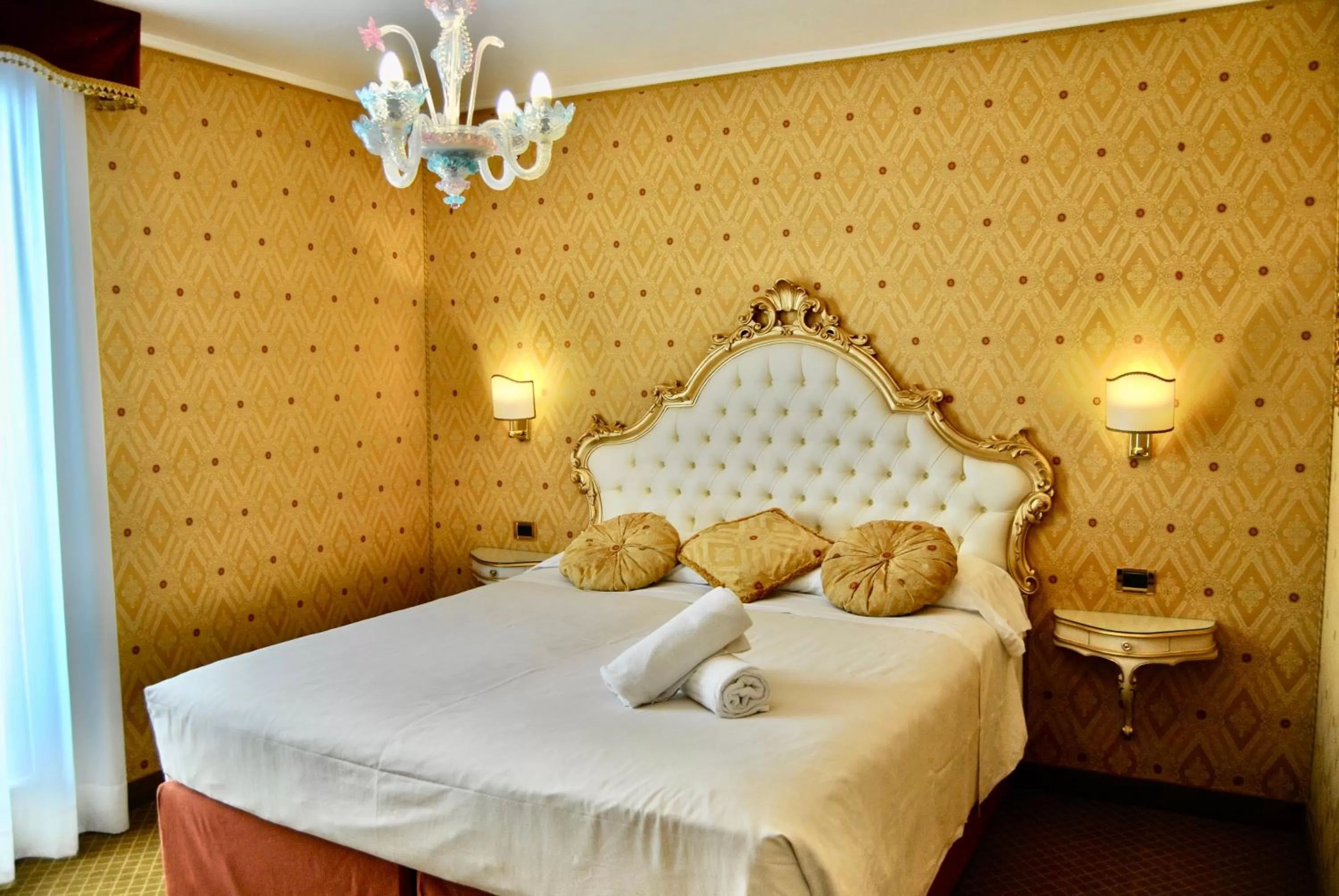 Bedroom, Bed in Hotel Gardena