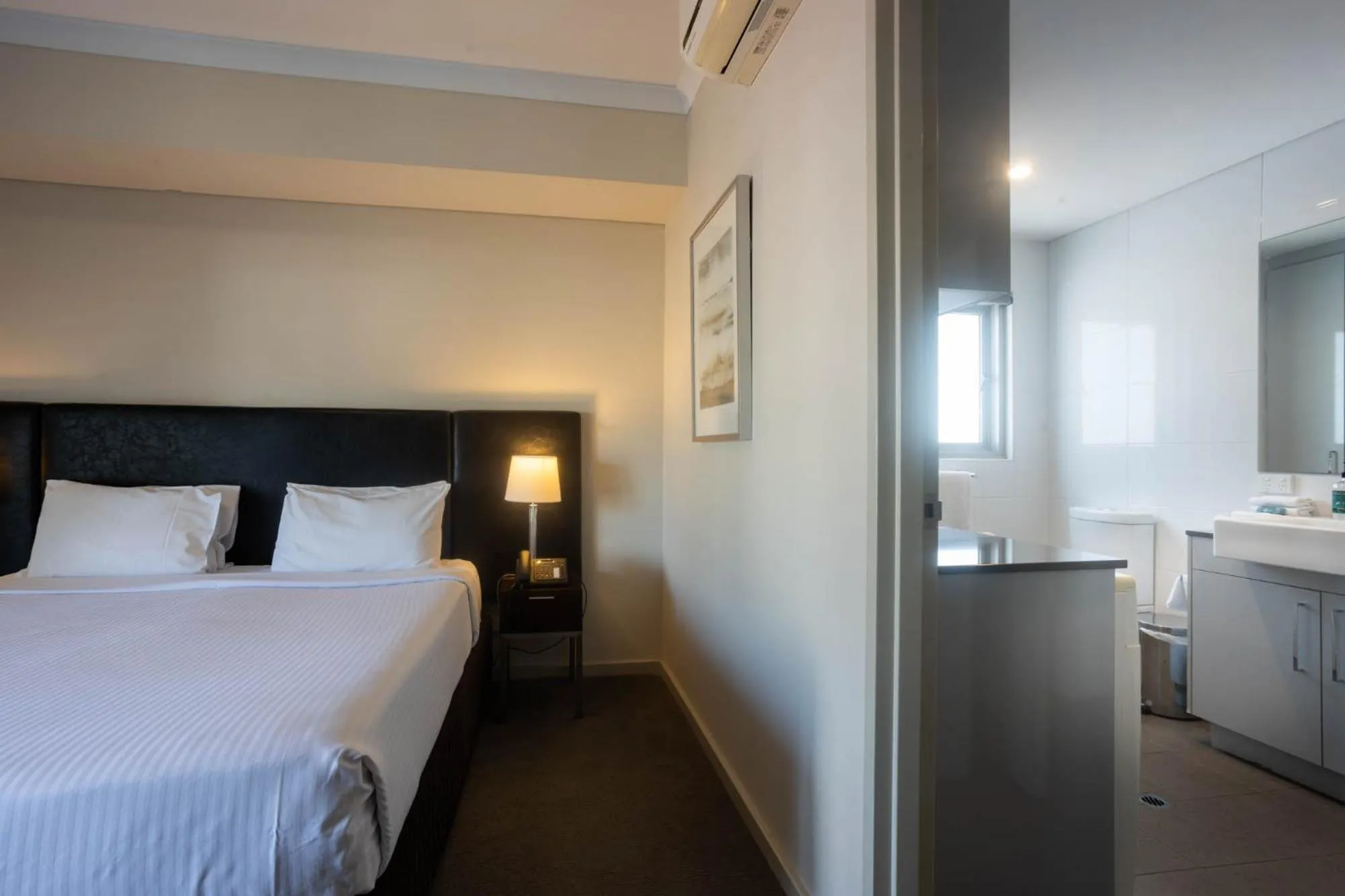 Bedroom, Bed in Baileys Serviced Apartments