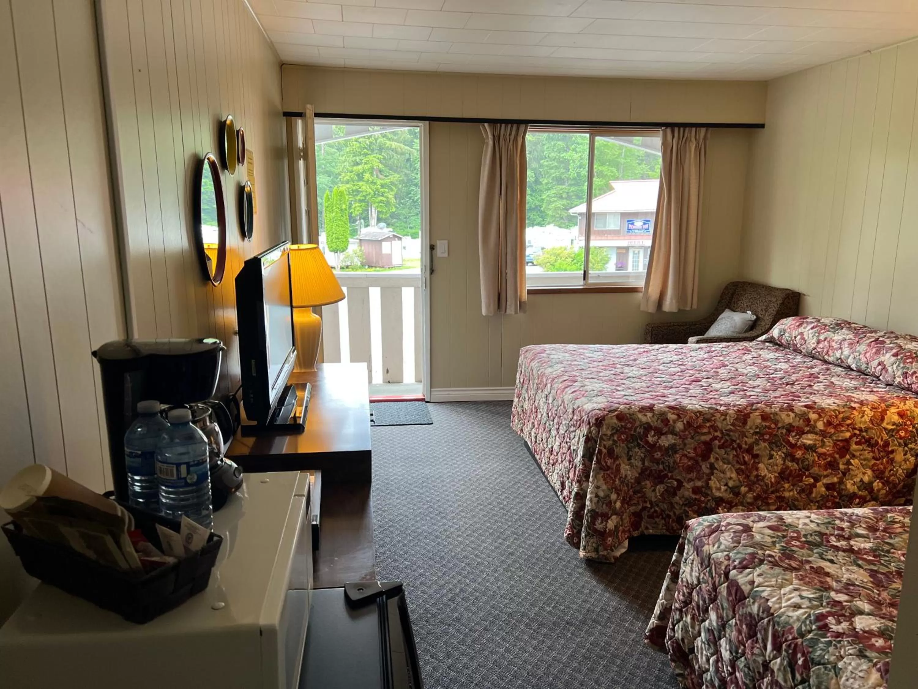 Deluxe Double Room in Pioneer Inn by the River