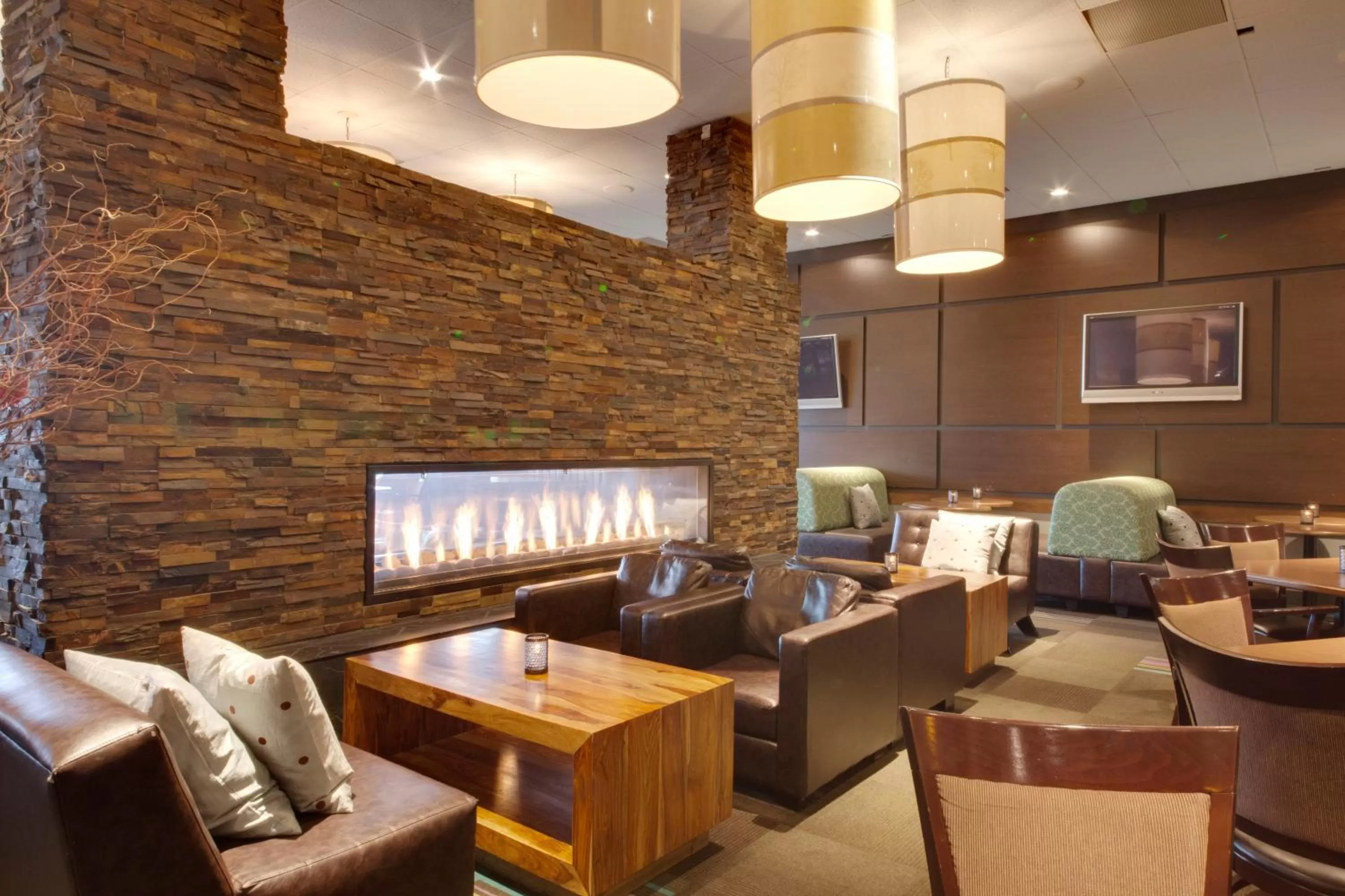 Restaurant/places to eat in Coast Kamloops Hotel & Conference Centre