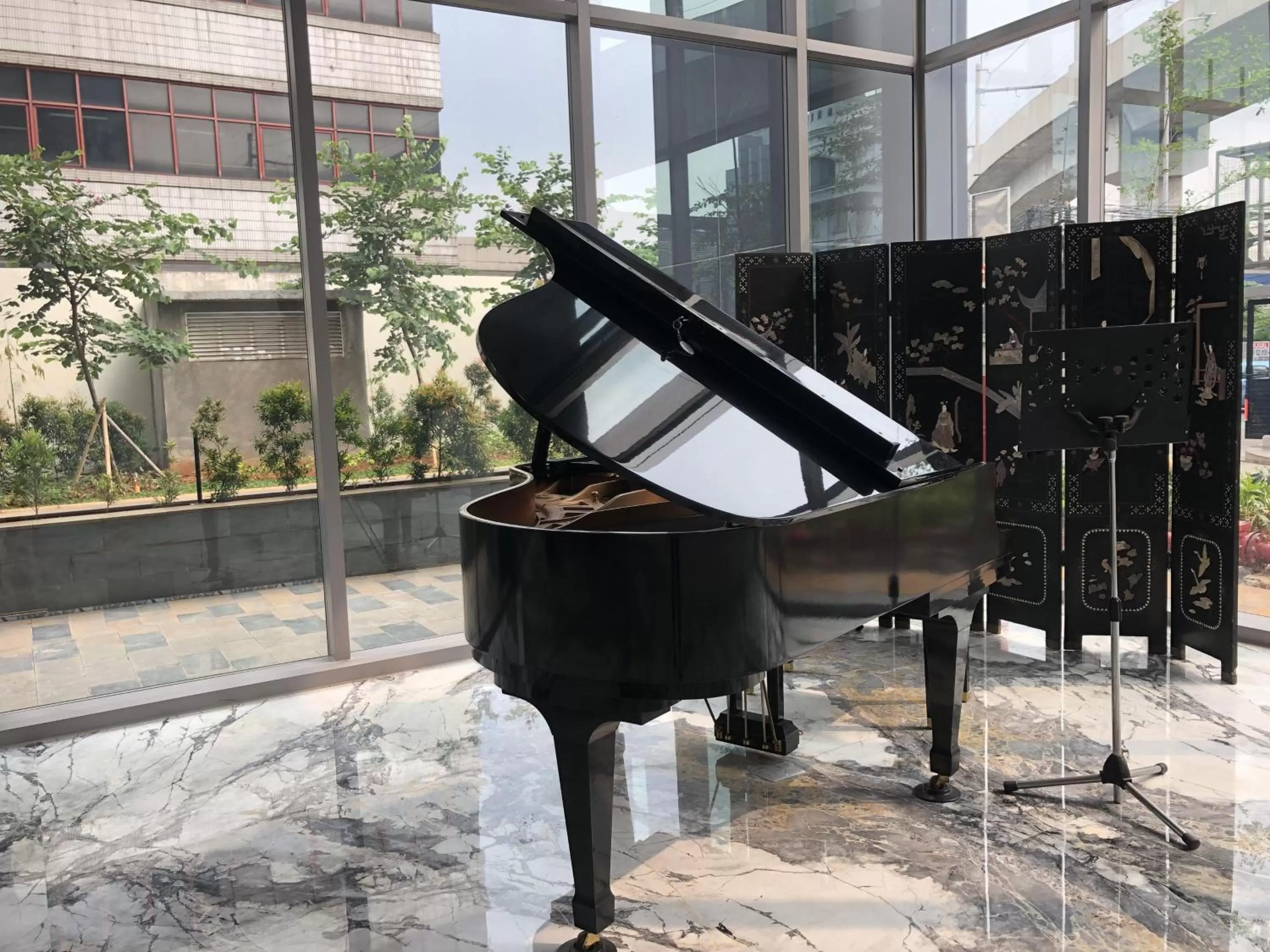 Ra Suites Simatupang