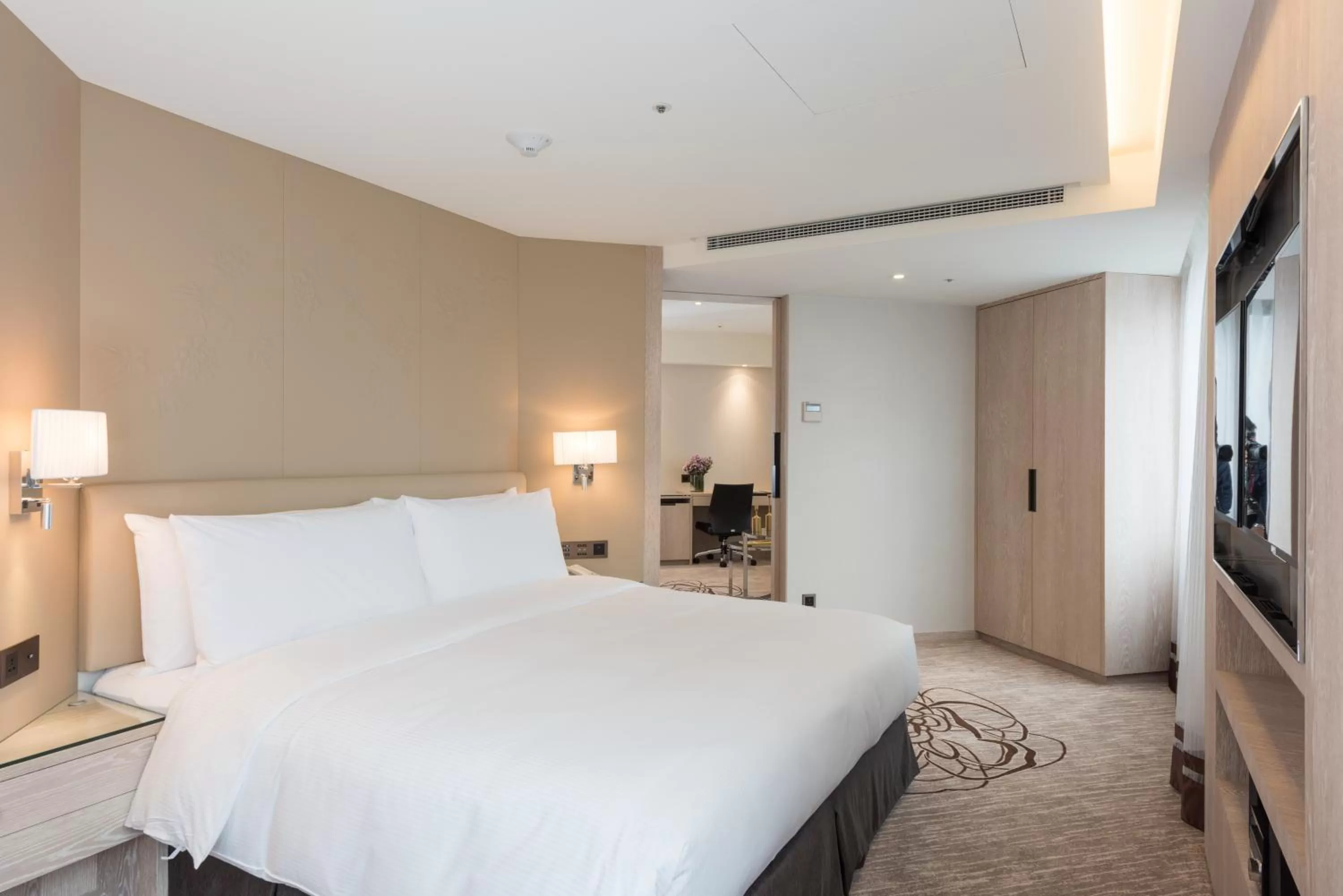 Photo of the whole room, Bed in K Hotel Taipei Chang-An