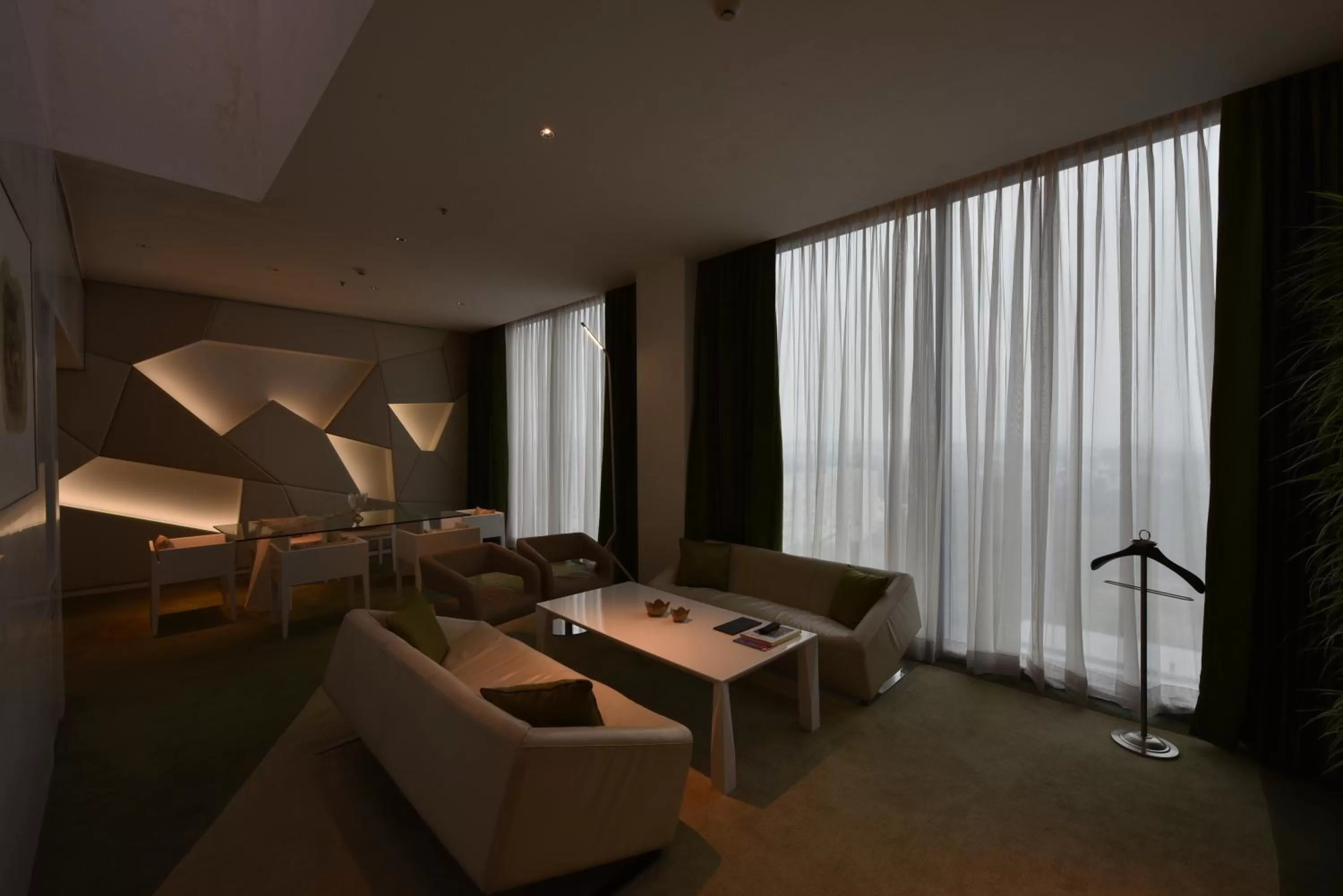 Living room in Vivanta New Delhi, Dwarka