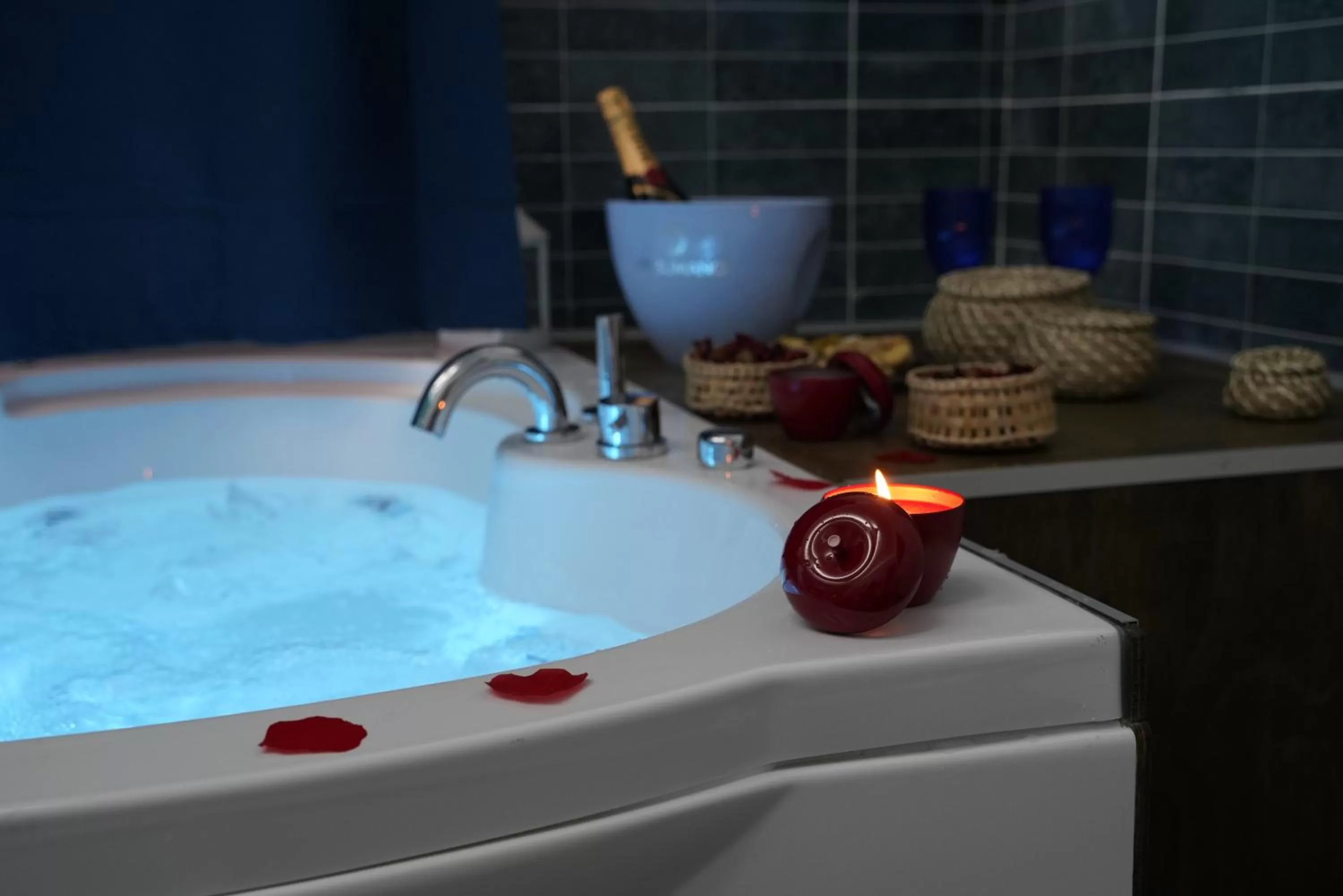 Bathroom in Airport suite