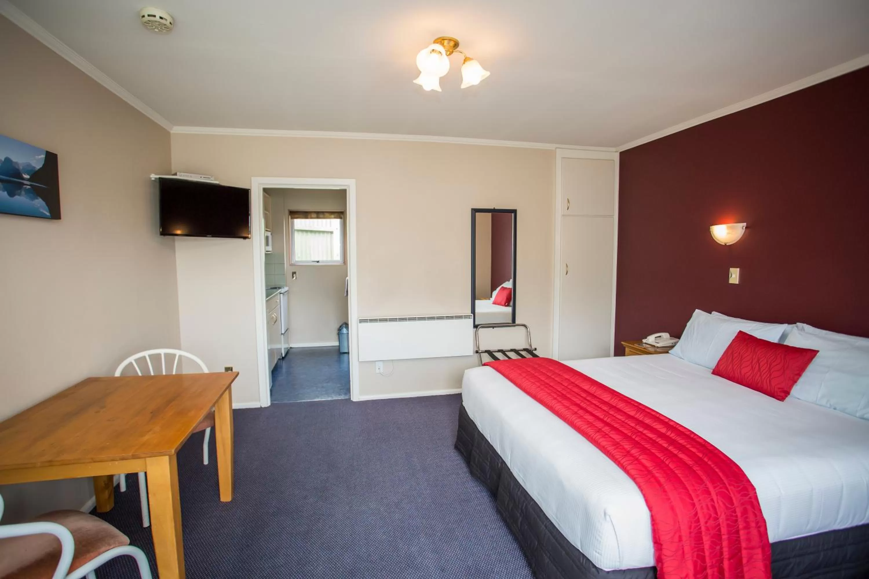Bedroom, Bed in Parklands Motor Lodge Timaru
