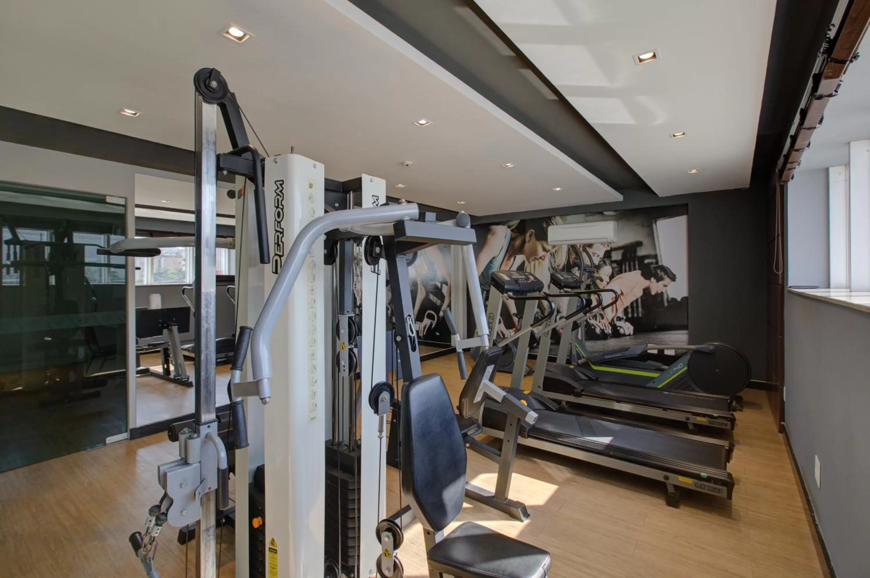 Fitness centre/facilities in Viale Tower Hotel