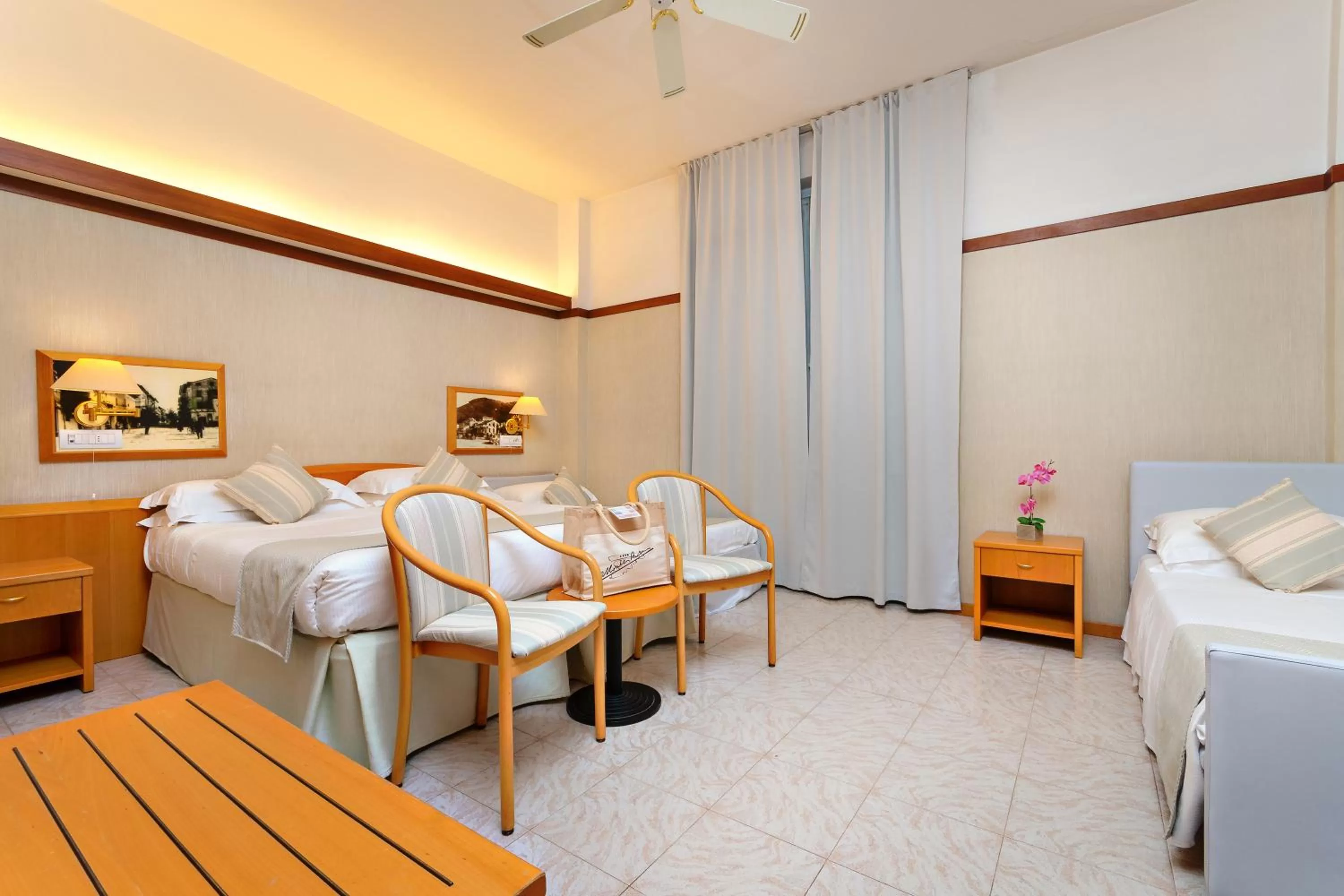 Bed in Hotel Monte Rosa