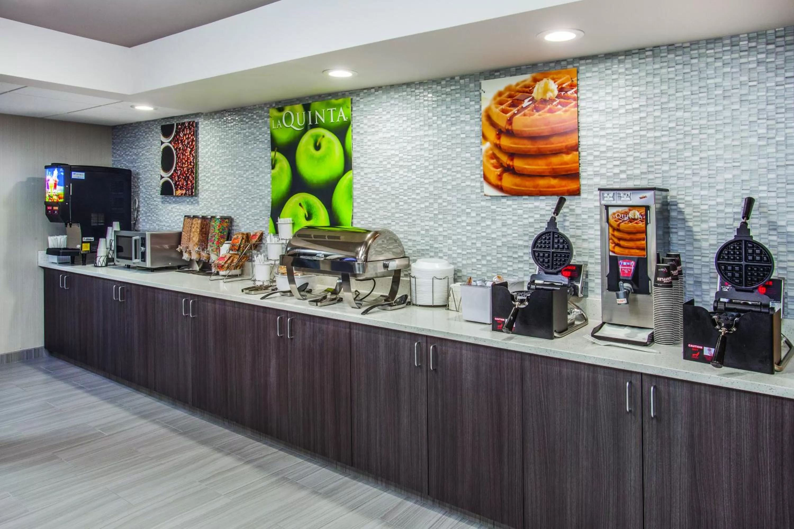 Breakfast in La Quinta by Wyndham Effingham