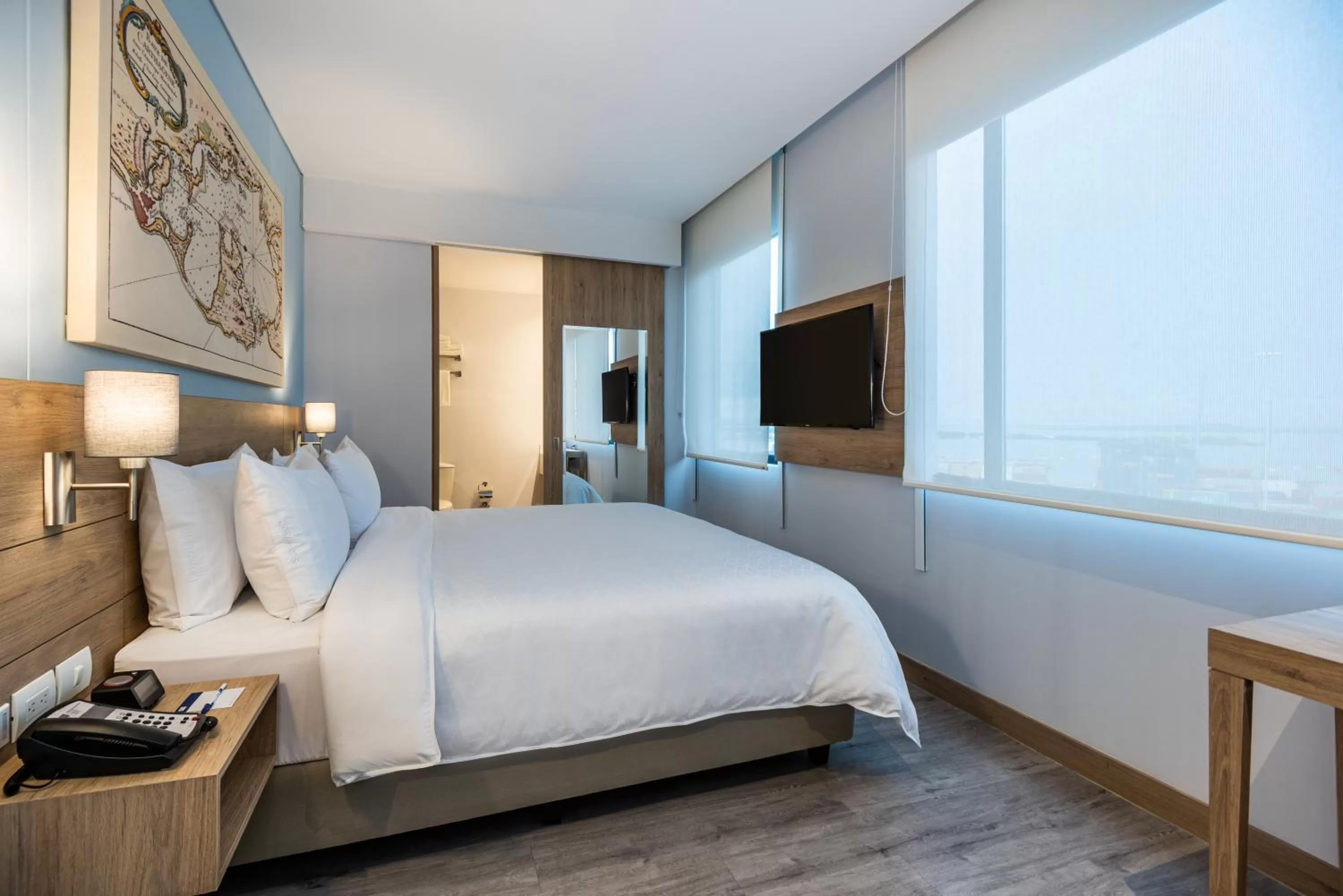 Photo of the whole room, Bed in Holiday Inn Express Cartagena Manga by IHG