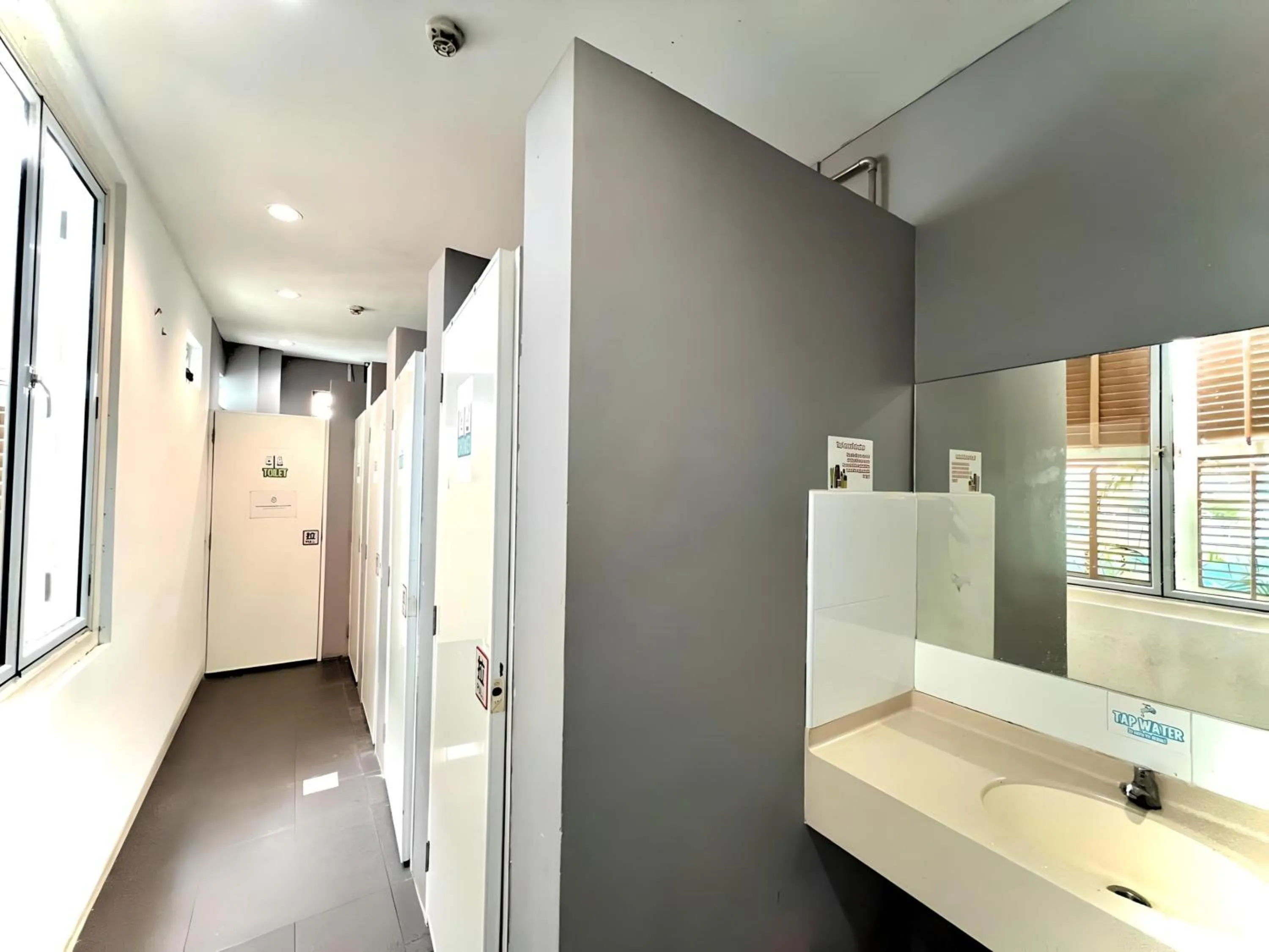 Toilet in Beary Best! Hostel Chinatown