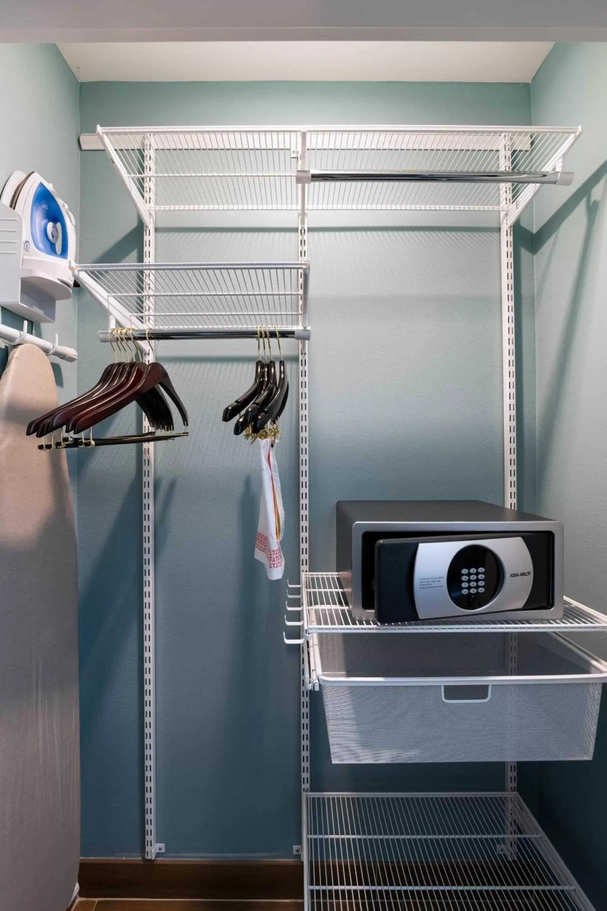 King Studio with Adapted Tub - Mobility and Hearing Accessible in TownePlace Suites San Antonio Northwest at The RIM King Studio with Adapted Tub - Mobility and Hearing Accessible in TownePlace Suites San Antonio Northwest at The RIM