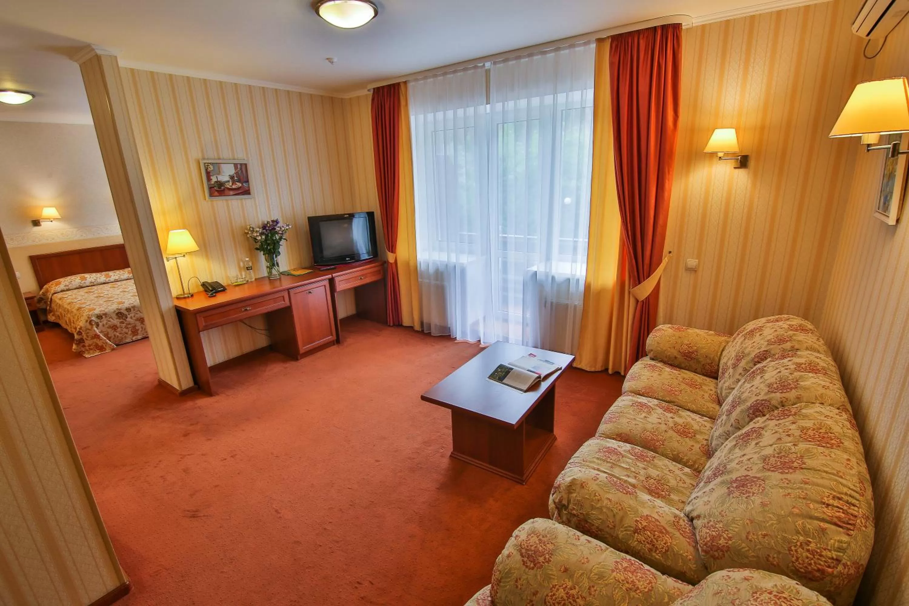 TV and multimedia, Bed in Ukraina Hotel