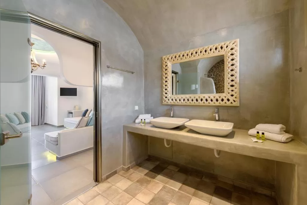 Bathroom in A&G Suites