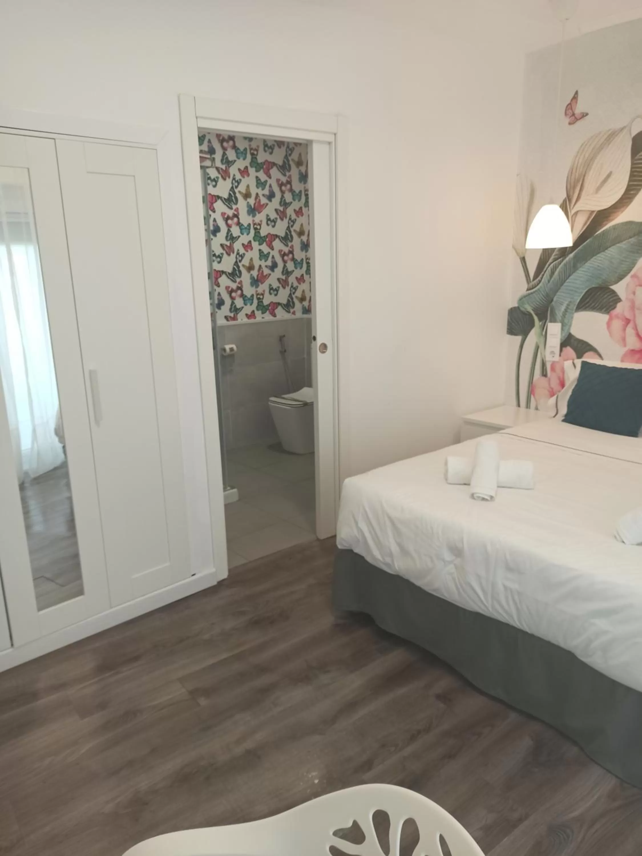 Bedroom, Bed in Rin Rooms