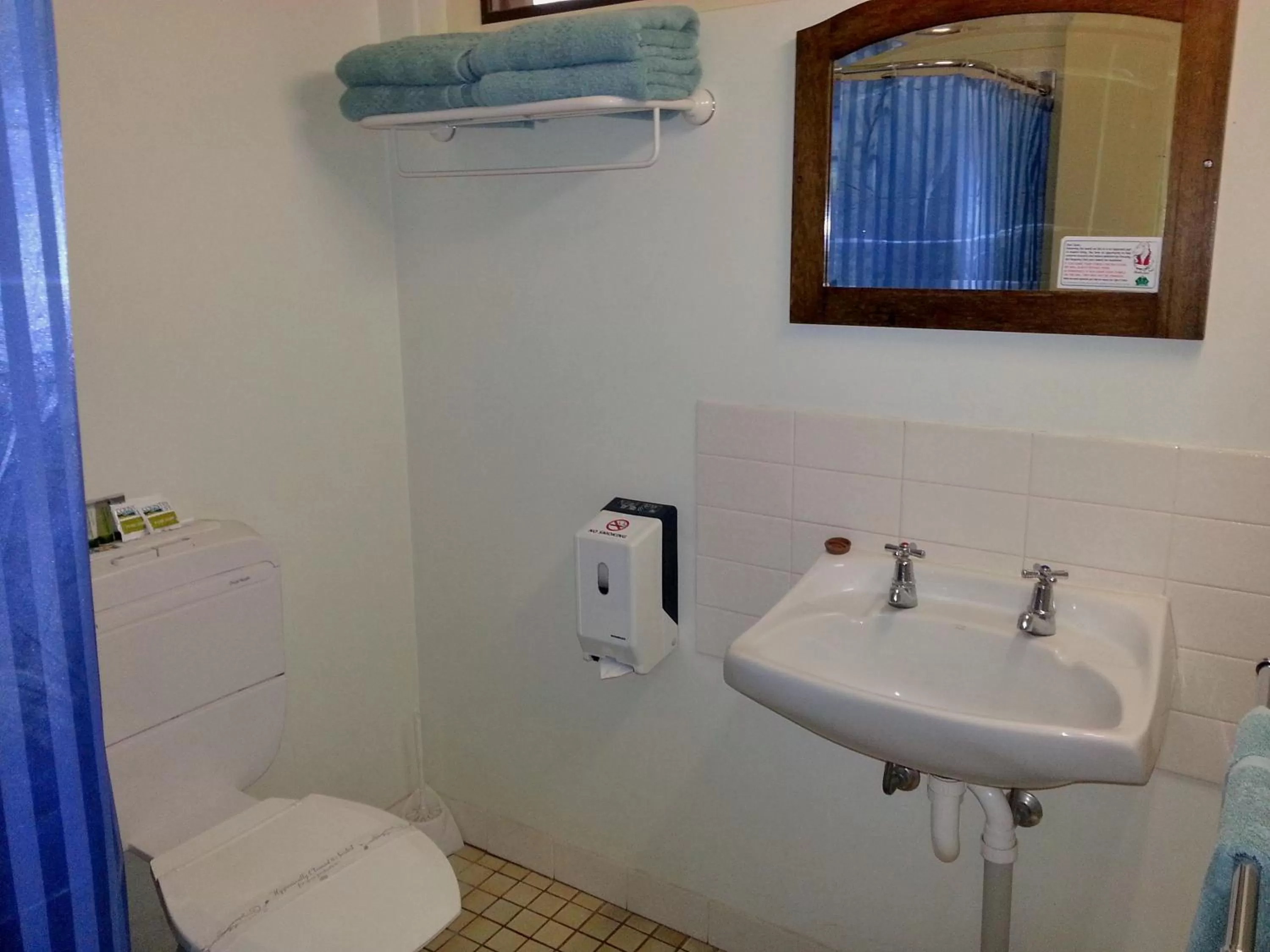 Bathroom in Sonbern Lodge Motel