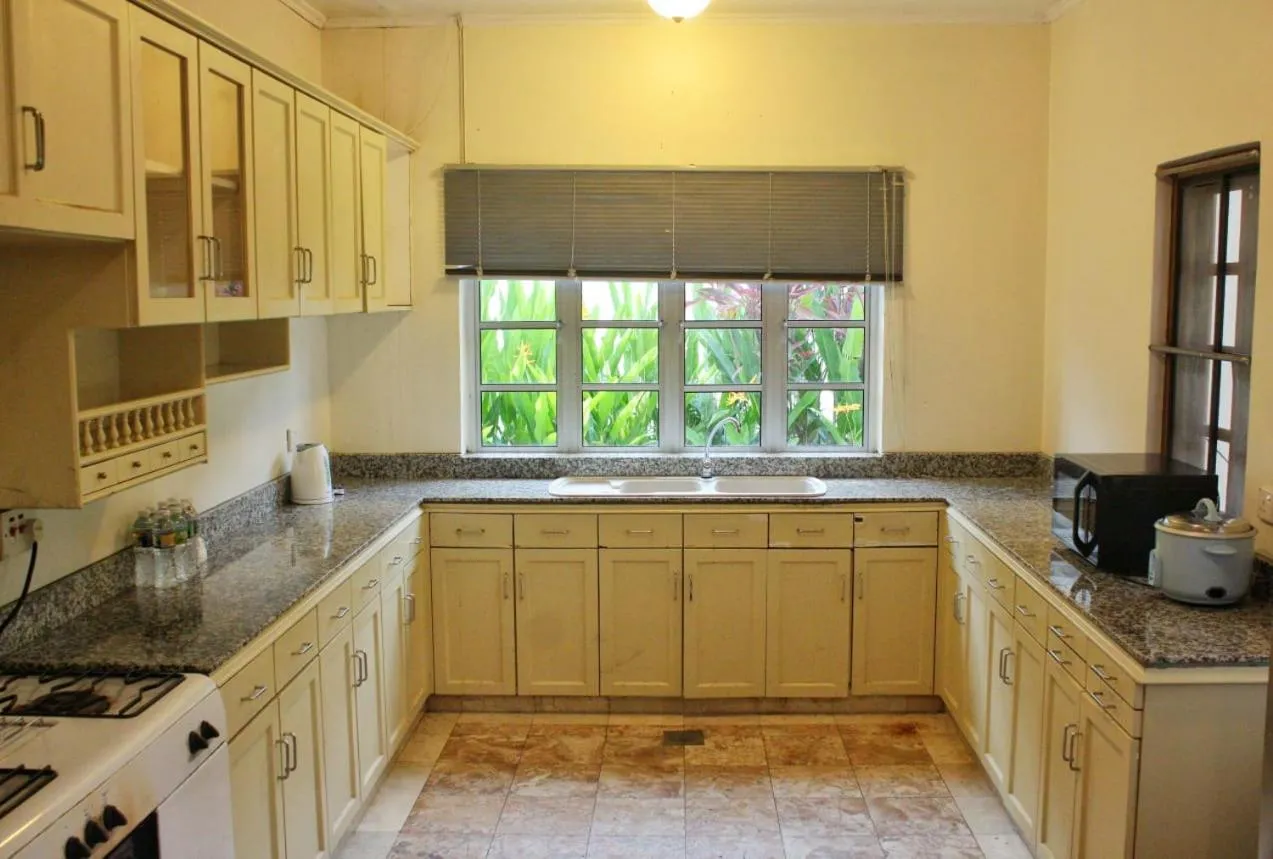 Kitchen or kitchenette in Tiara Labuan Hotel