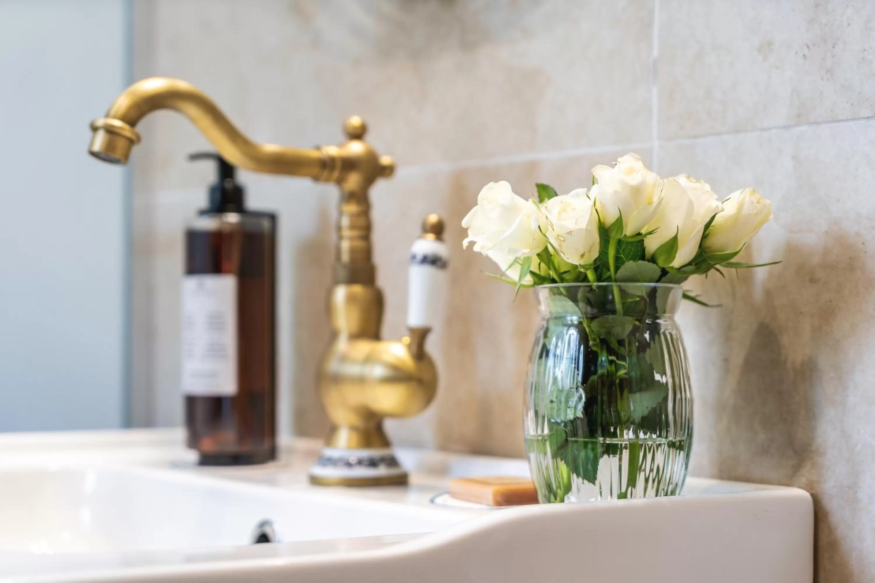 Bathroom in Nikolas Haus Central Location with Free Parking