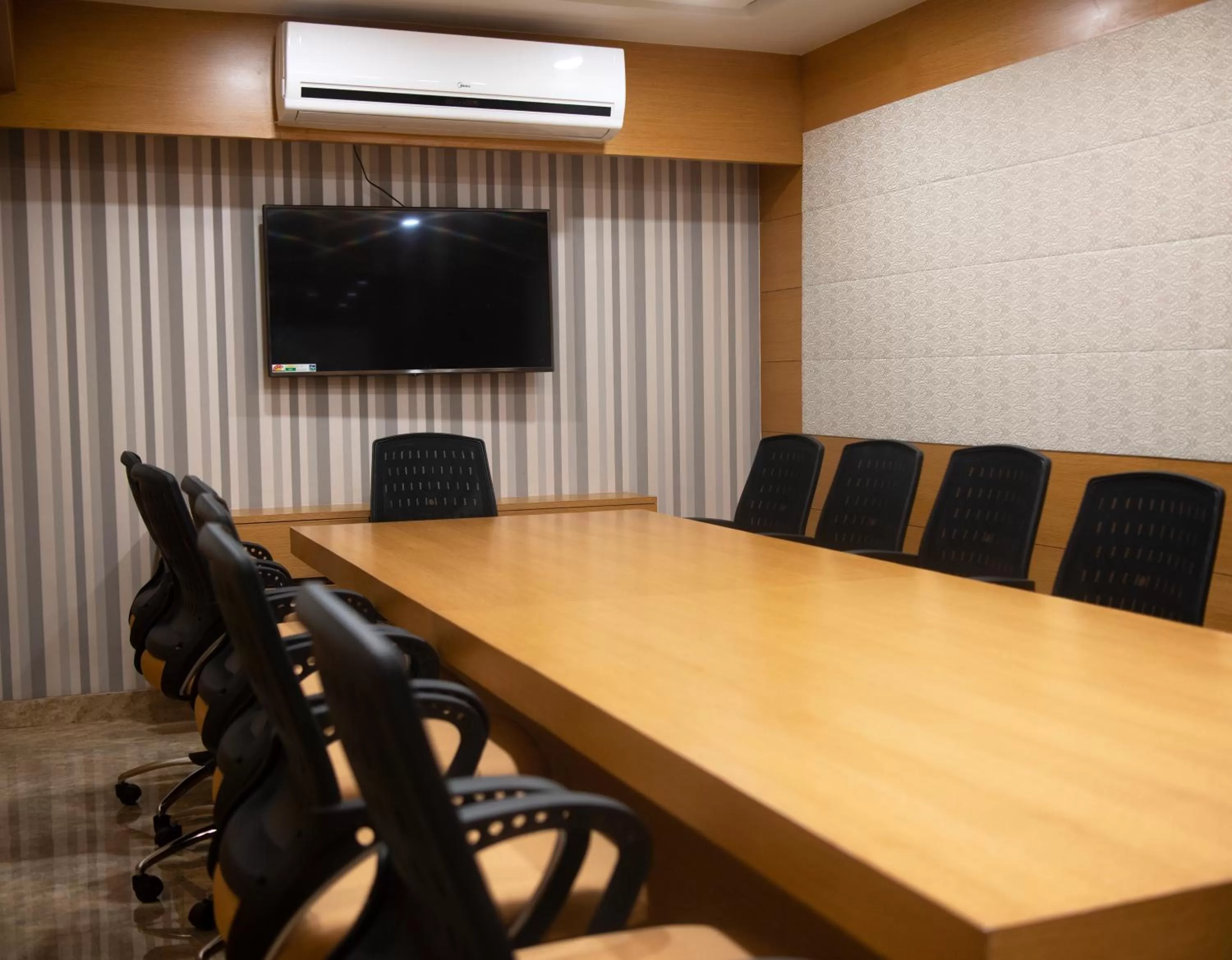 Business facilities in Hotel Aditya Residency