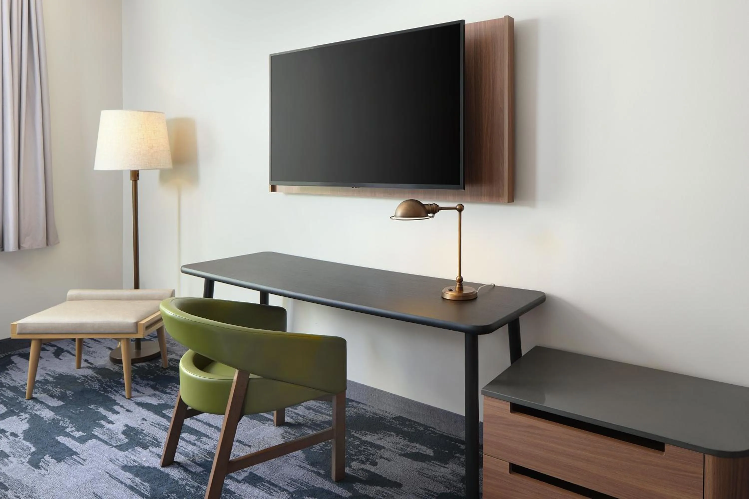 TV and multimedia in Fairfield Inn & Suites by Marriott Fort Lauderdale Northwest