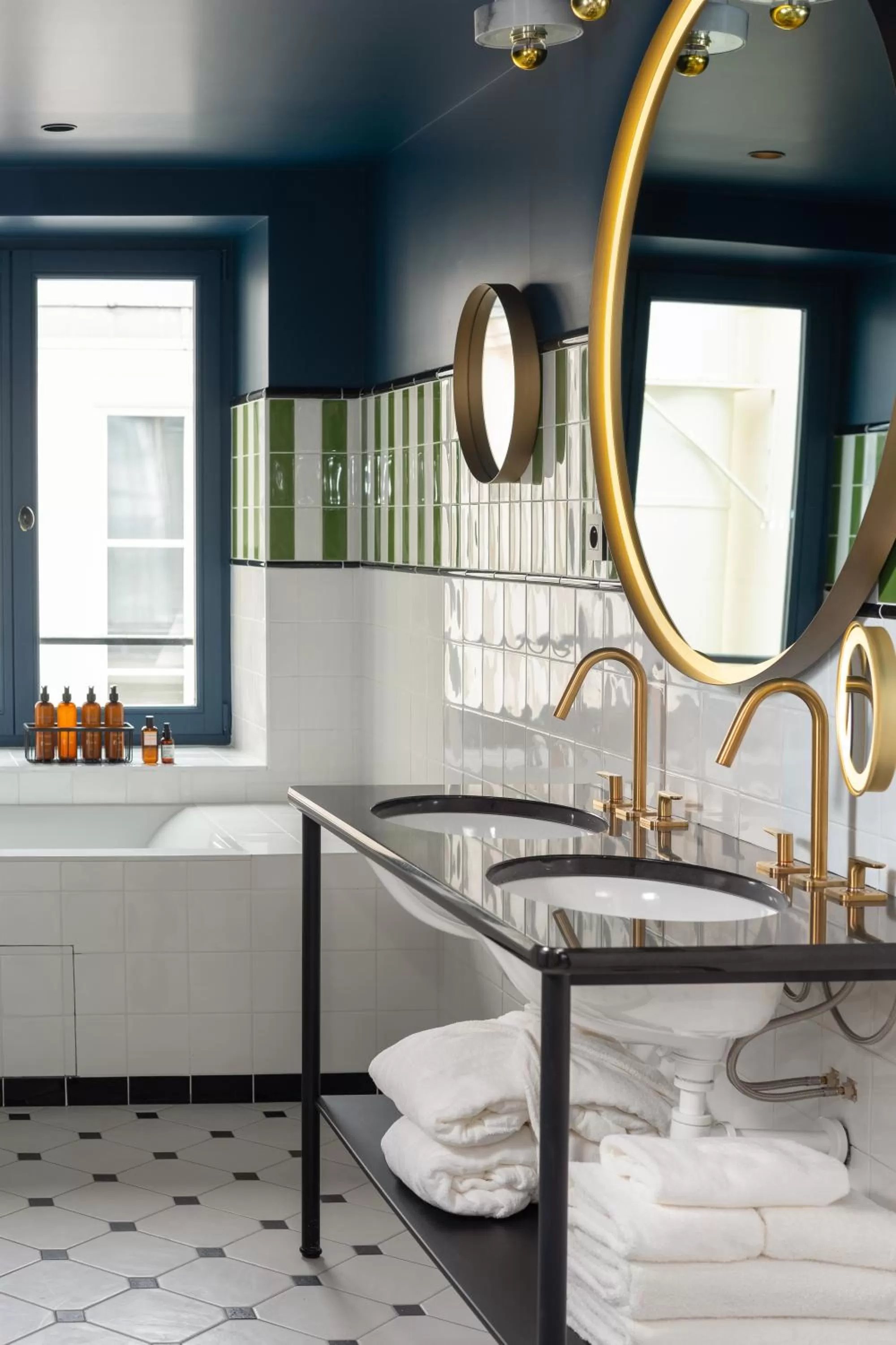 Bathroom in Chouchou Hotel