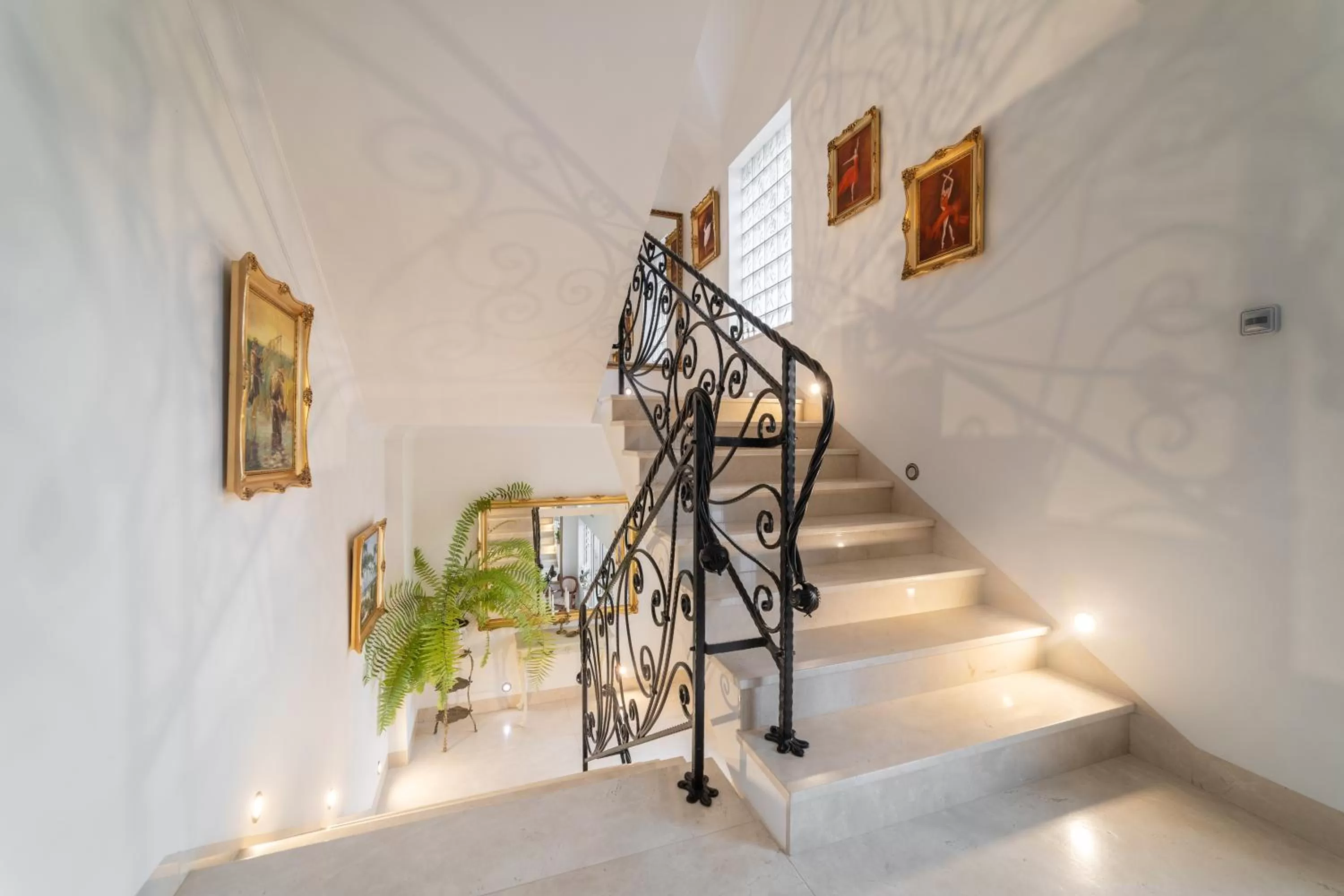 Lobby or reception in Pensjonat & Restauracja Admirał