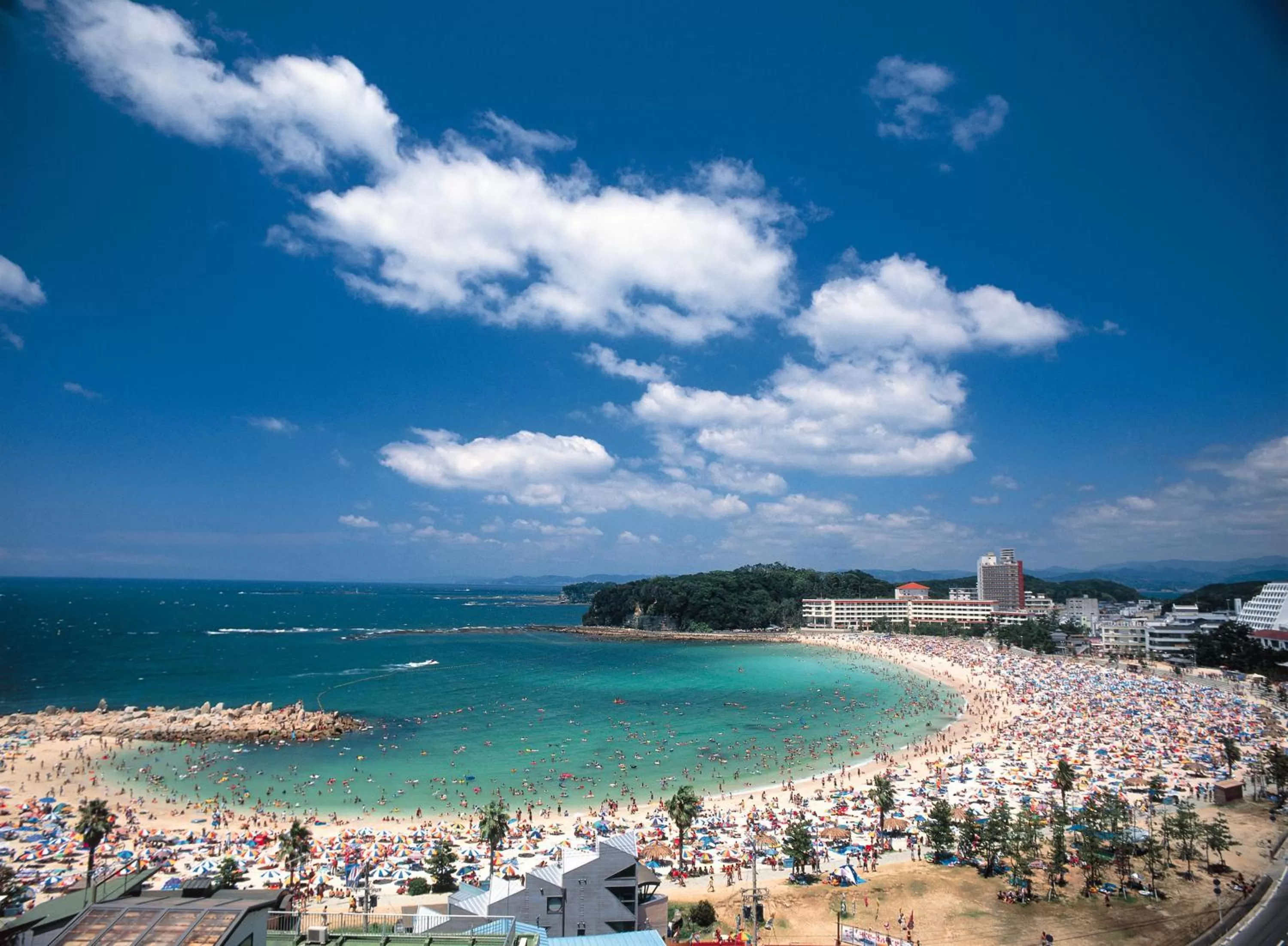 Beach in Shirahama Key Terrace Hotel Seamore