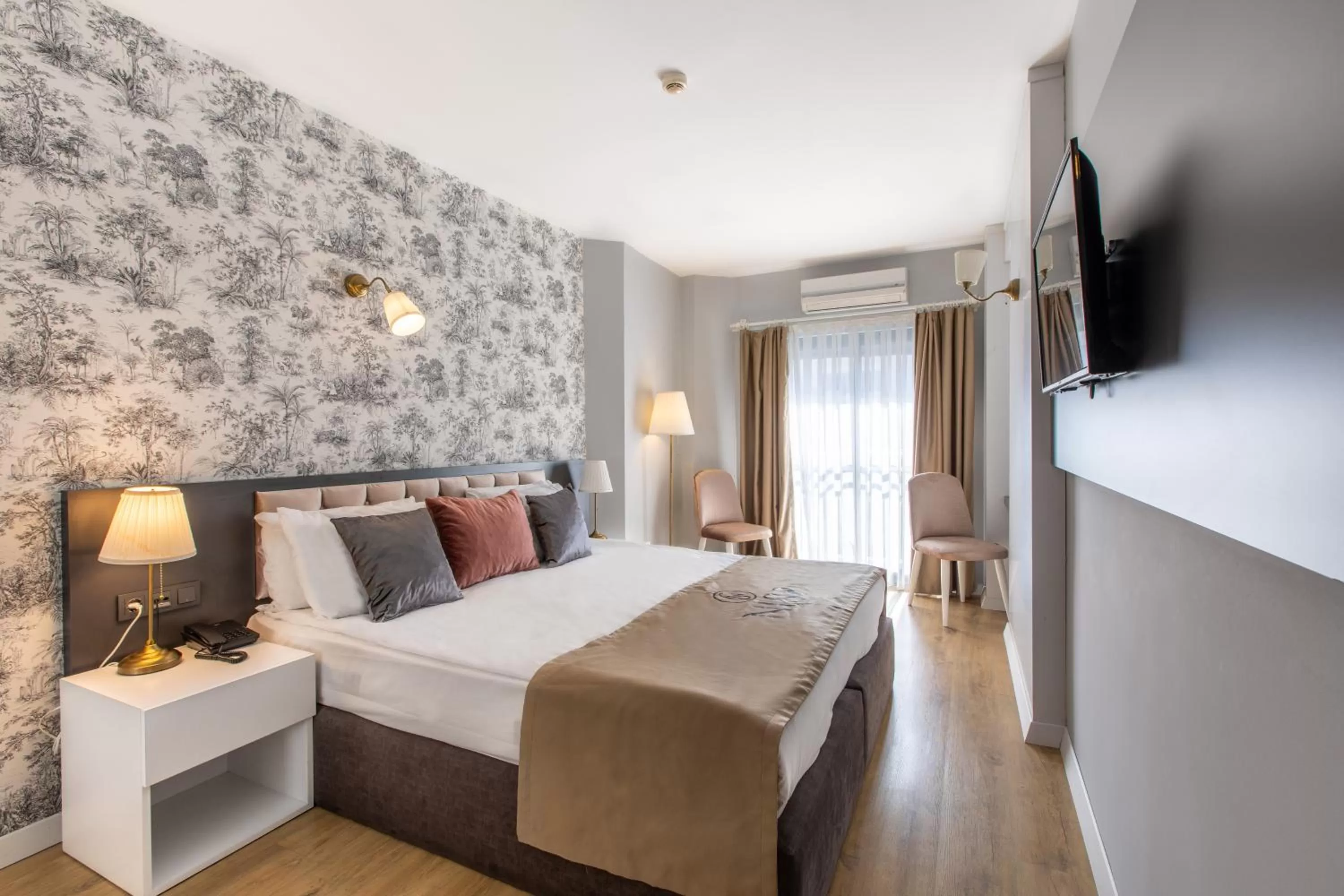 Bed in Niss Lara Hotel