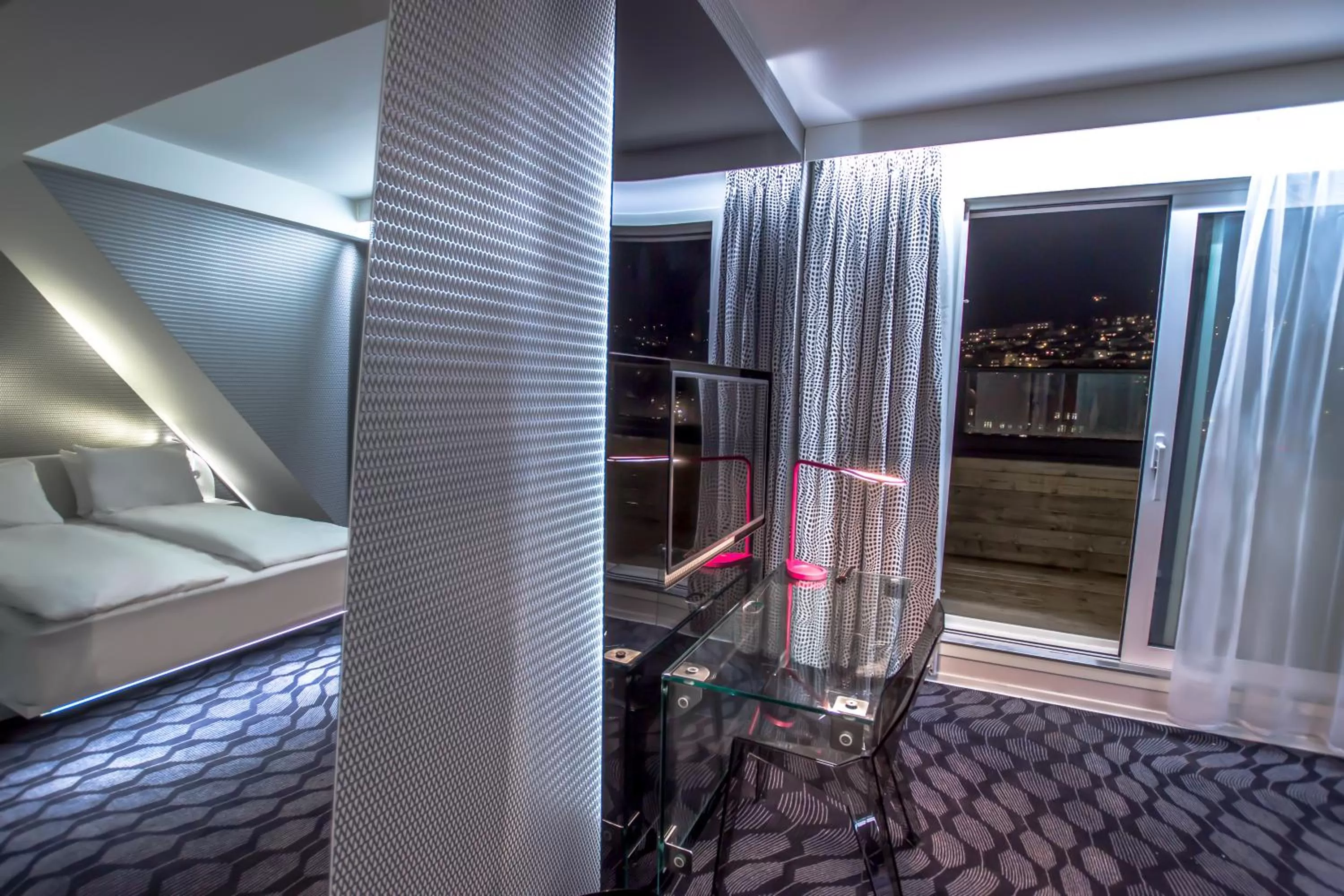 Photo of the whole room, Bed in Magic Hotel & Apartments Kløverhuset