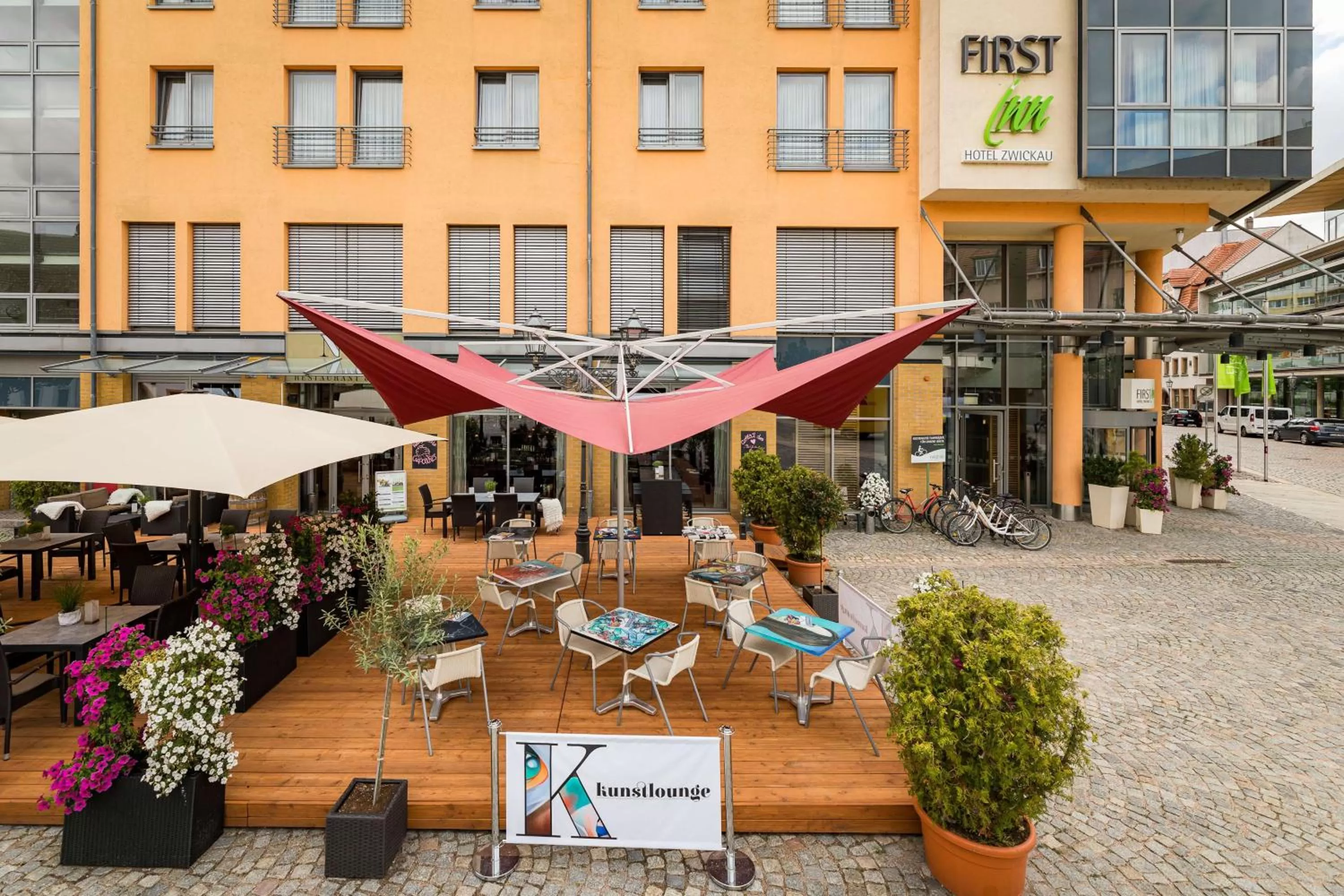 Restaurant/places to eat in First Inn Hotel Zwickau