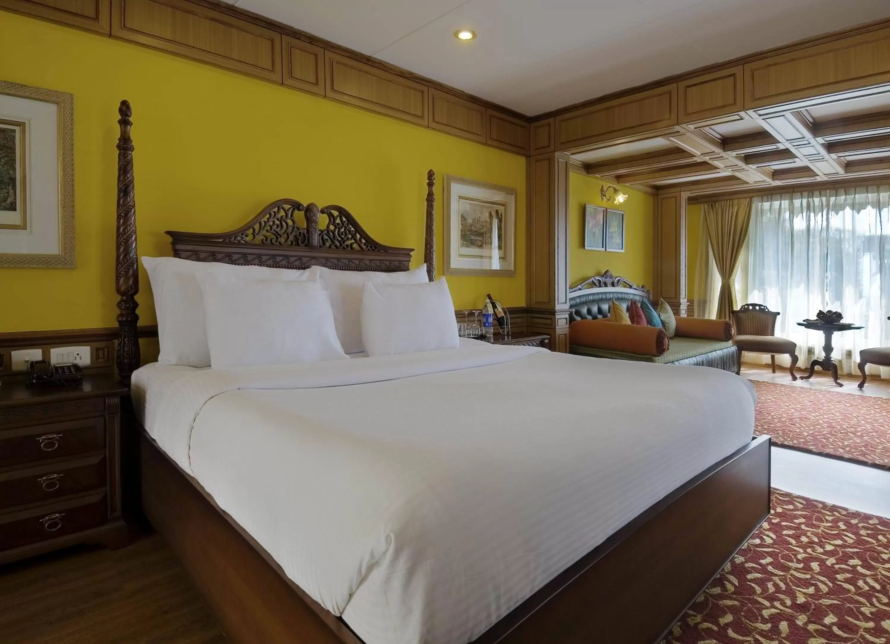 Photo of the whole room, Bed in Mayfair Darjeeling