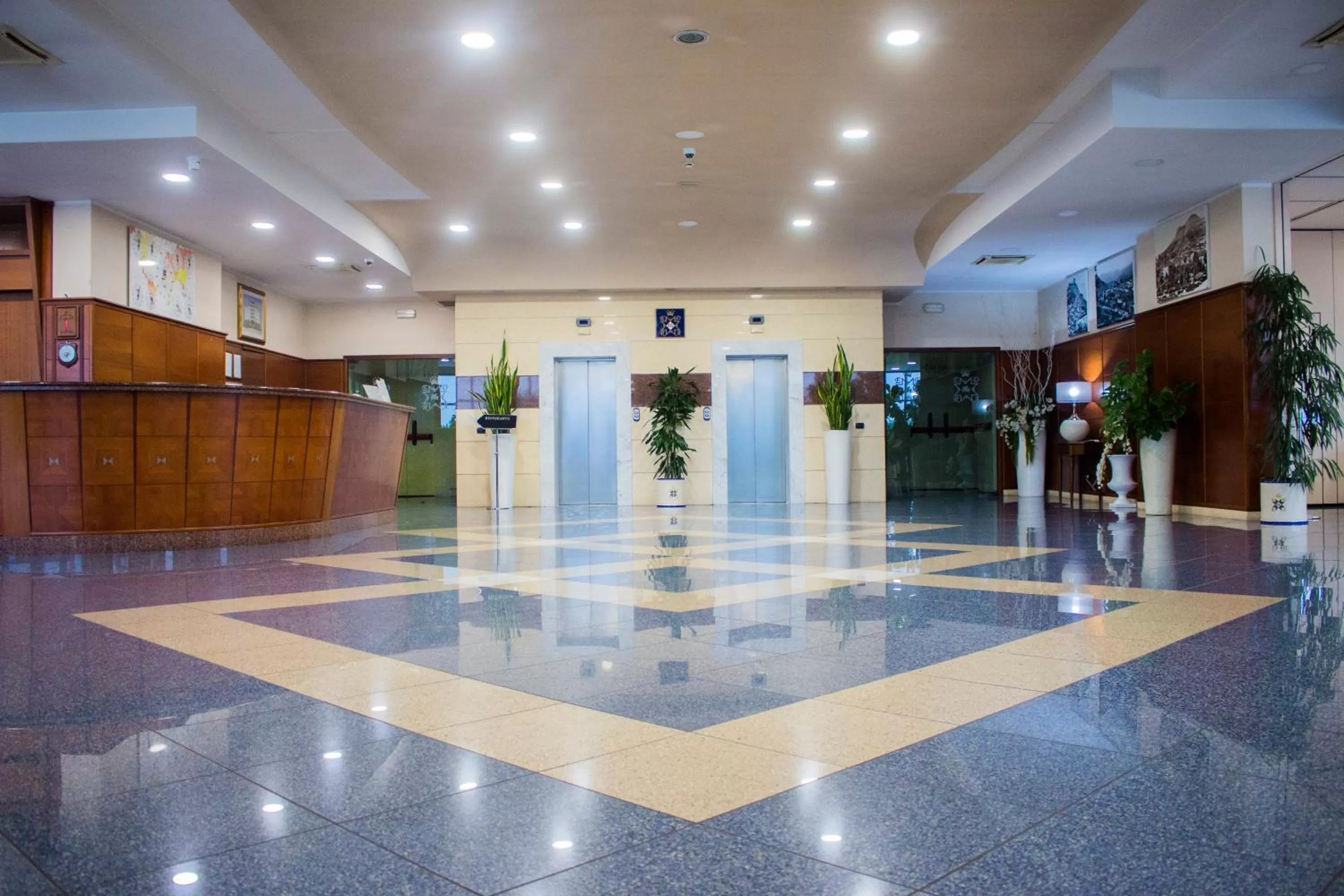 Facade/entrance in Edra Palace Hotel & Ristorante