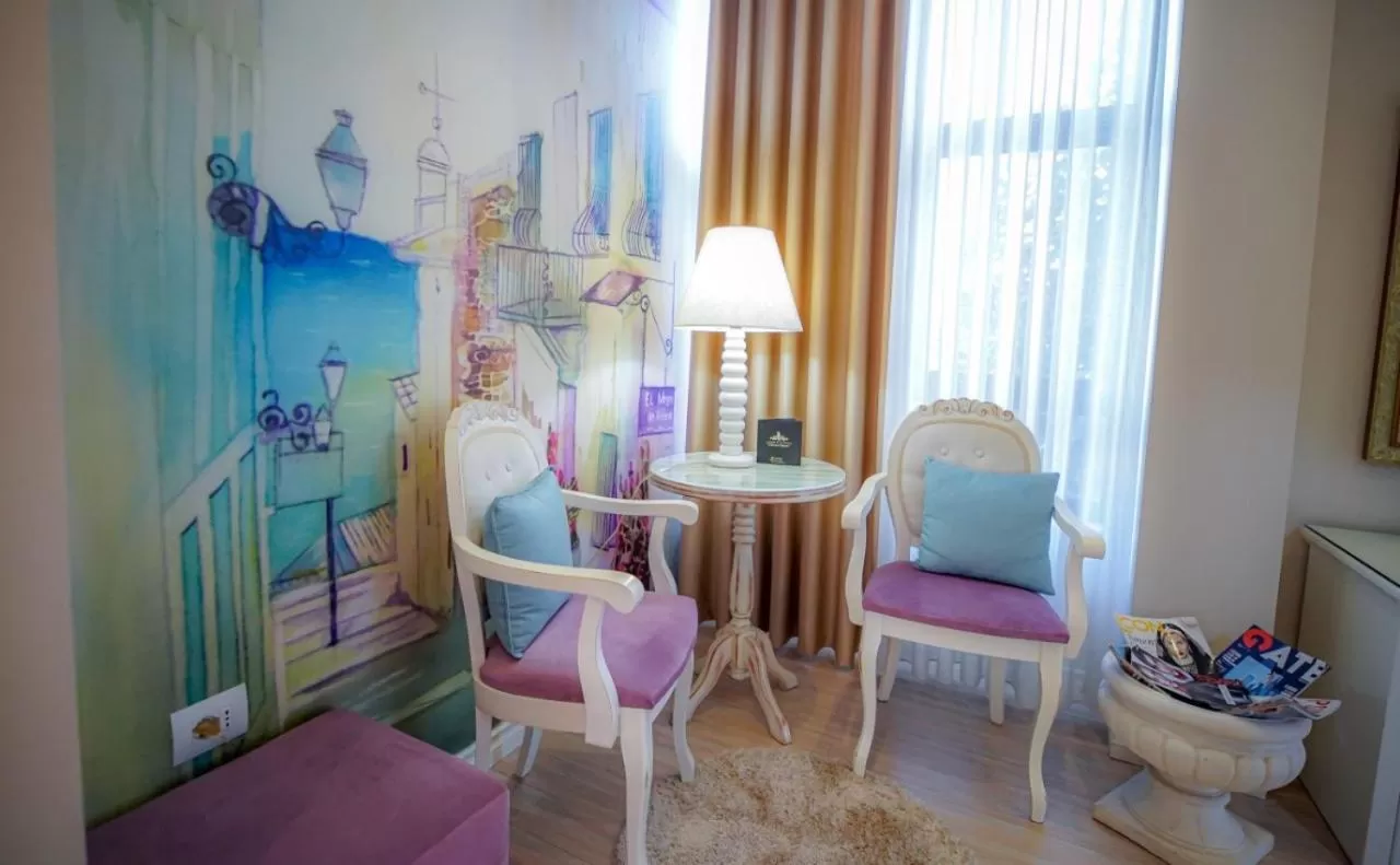 Seating area in Univers Resort