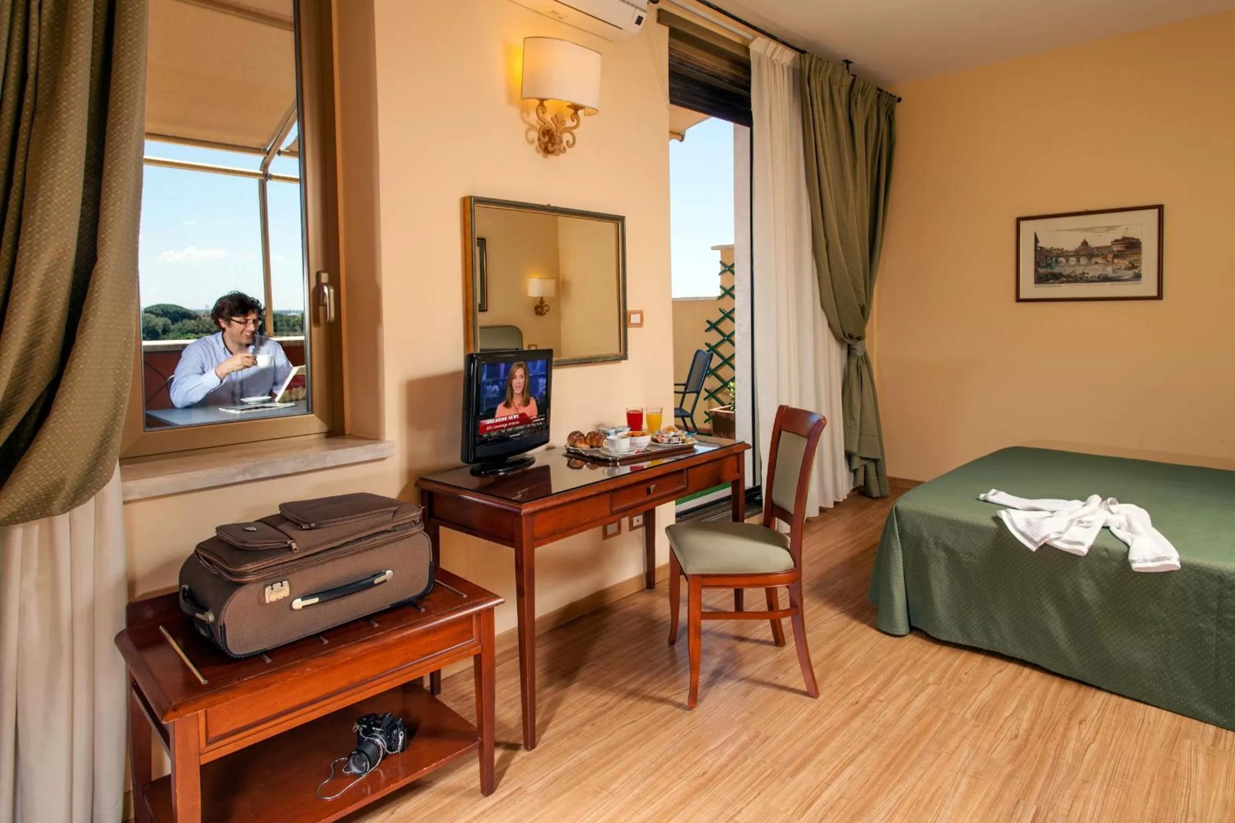 Photo of the whole room, Bed in Hotel Colosseum