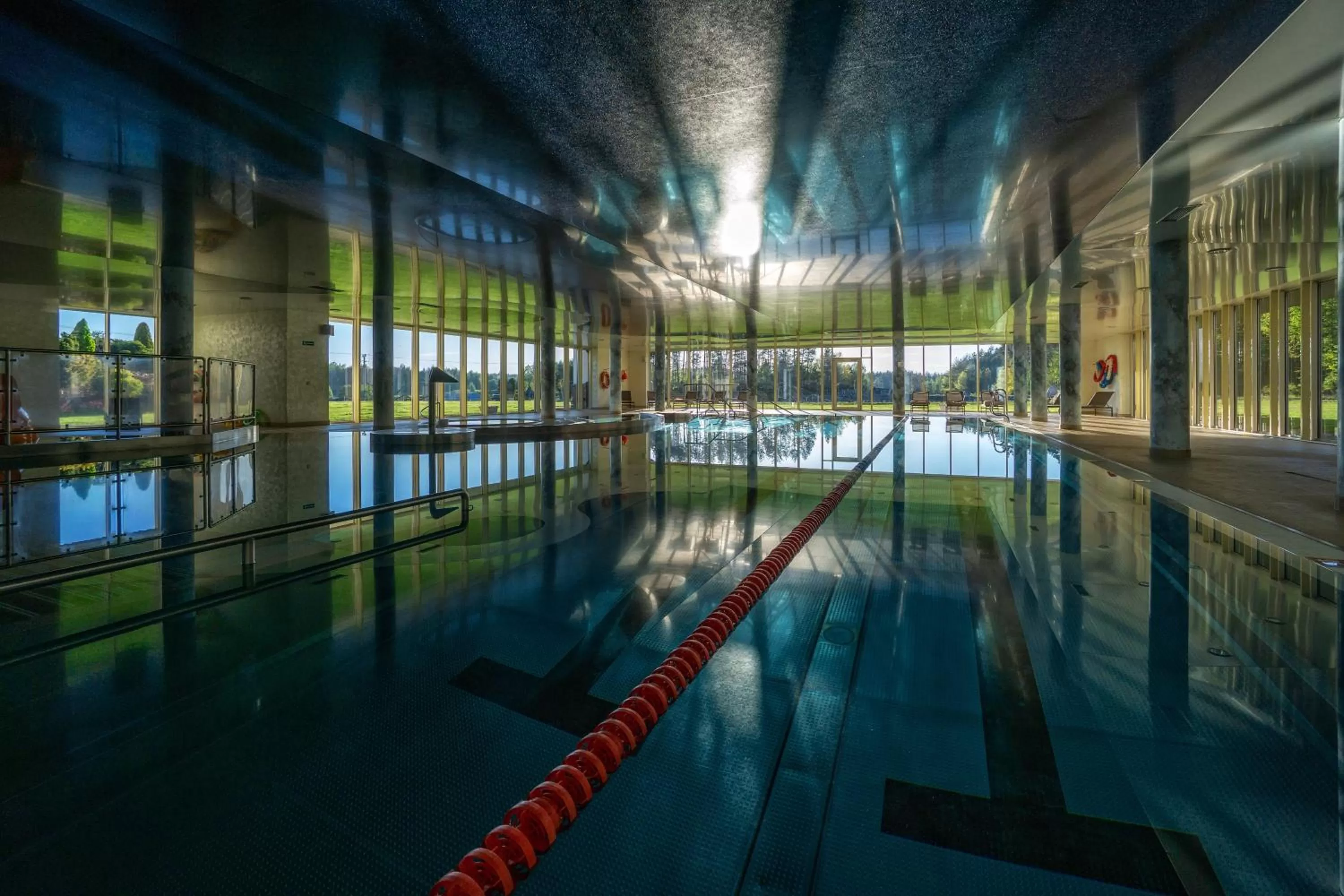 Swimming pool in Hotel Kiston