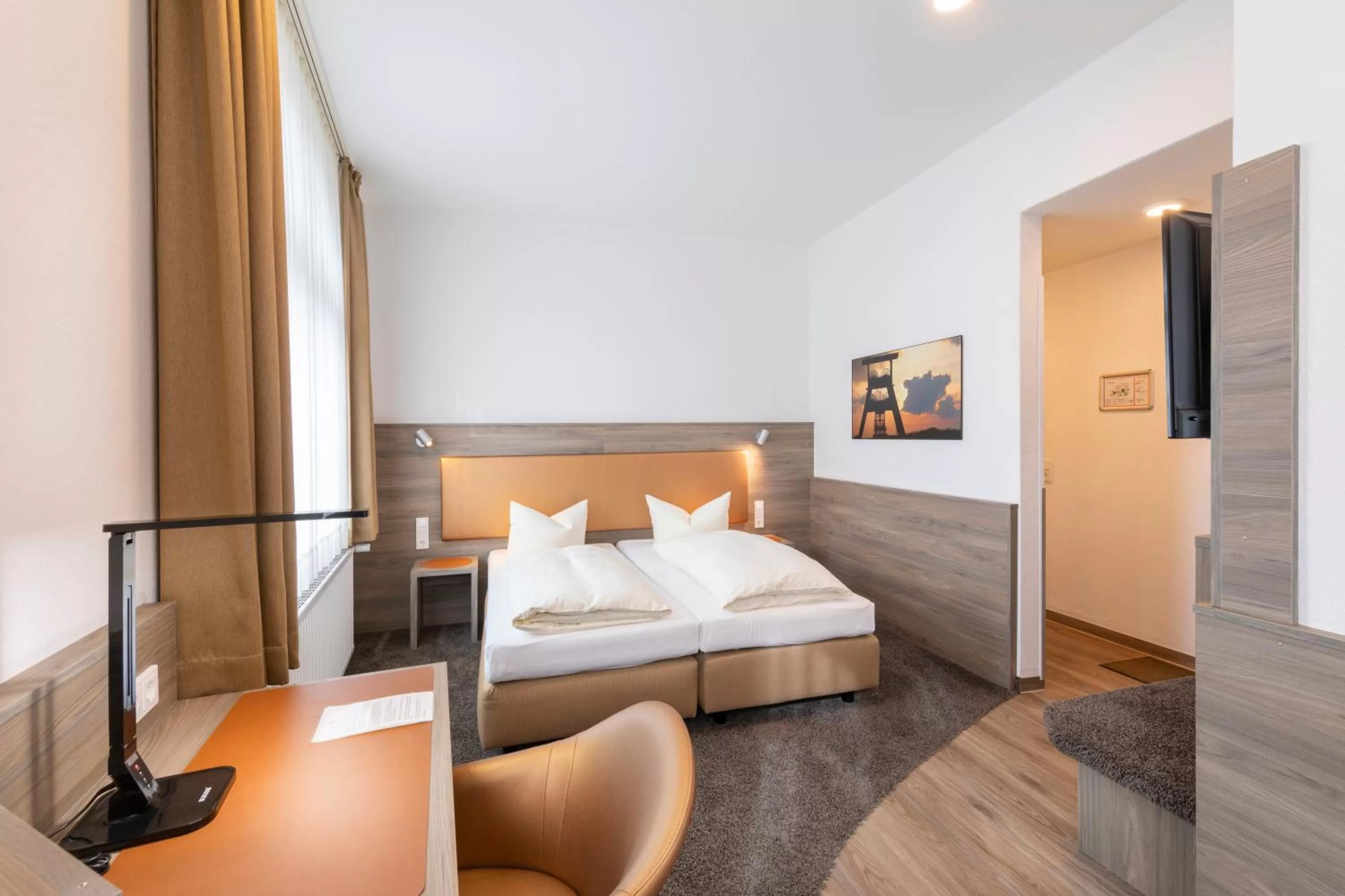 Photo of the whole room, Bed in Hotel Reichshof garni