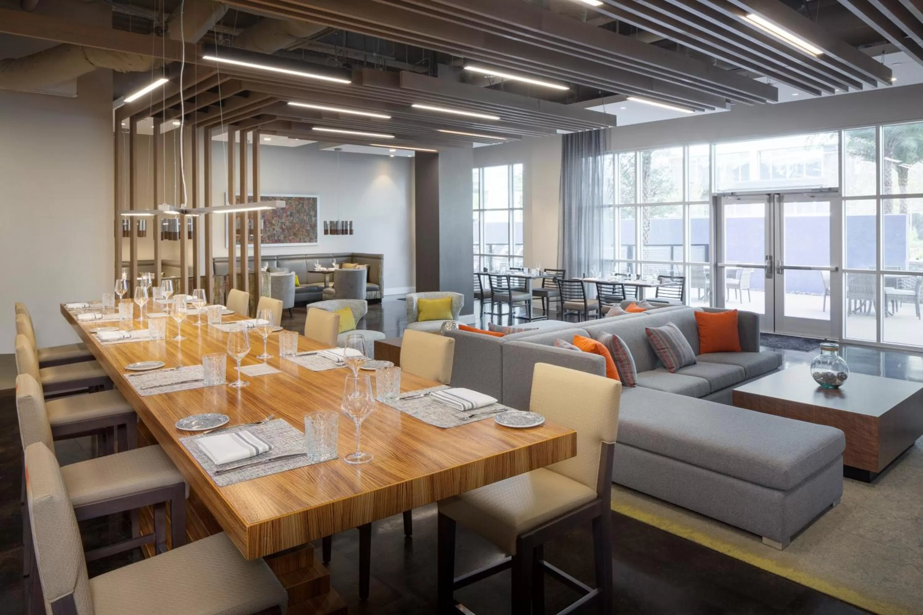 Restaurant/places to eat in Hotel Indigo Gainesville-Celebration Pointe by IHG