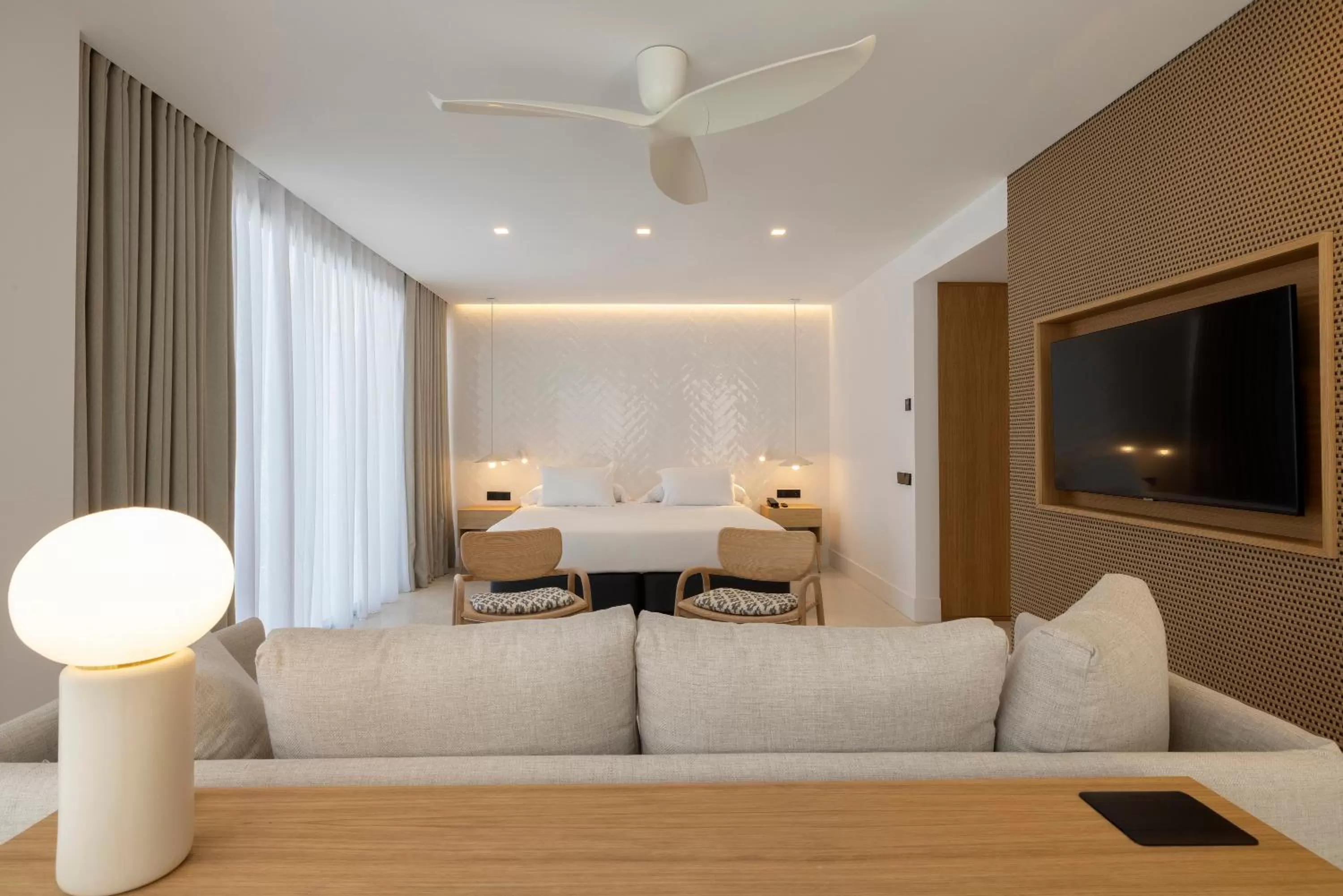 Photo of the whole room in HM Palma Blanc