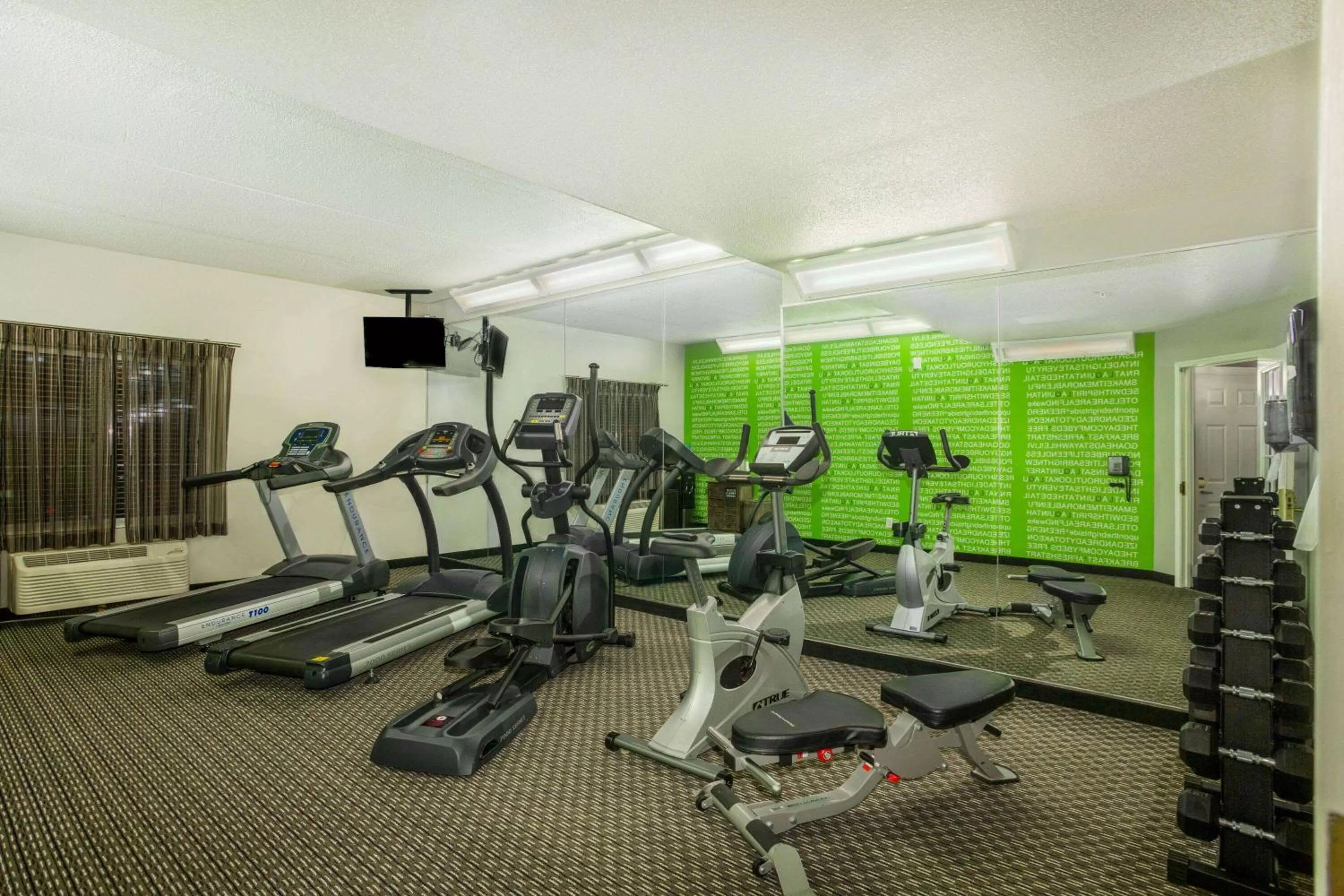 Fitness centre/facilities in La Quinta by Wyndham St. Louis Westport