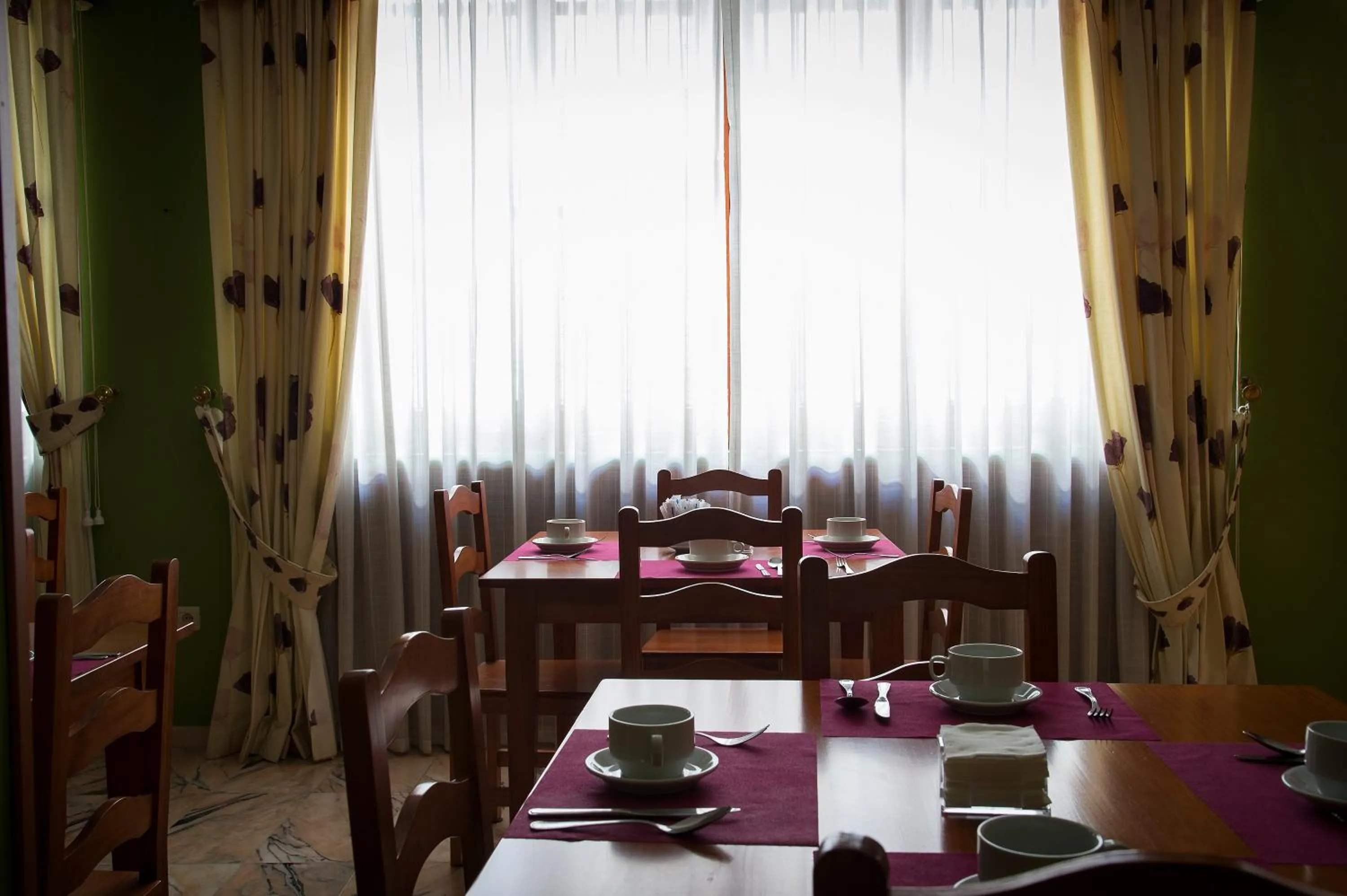 Dining area in Hotel Castilla