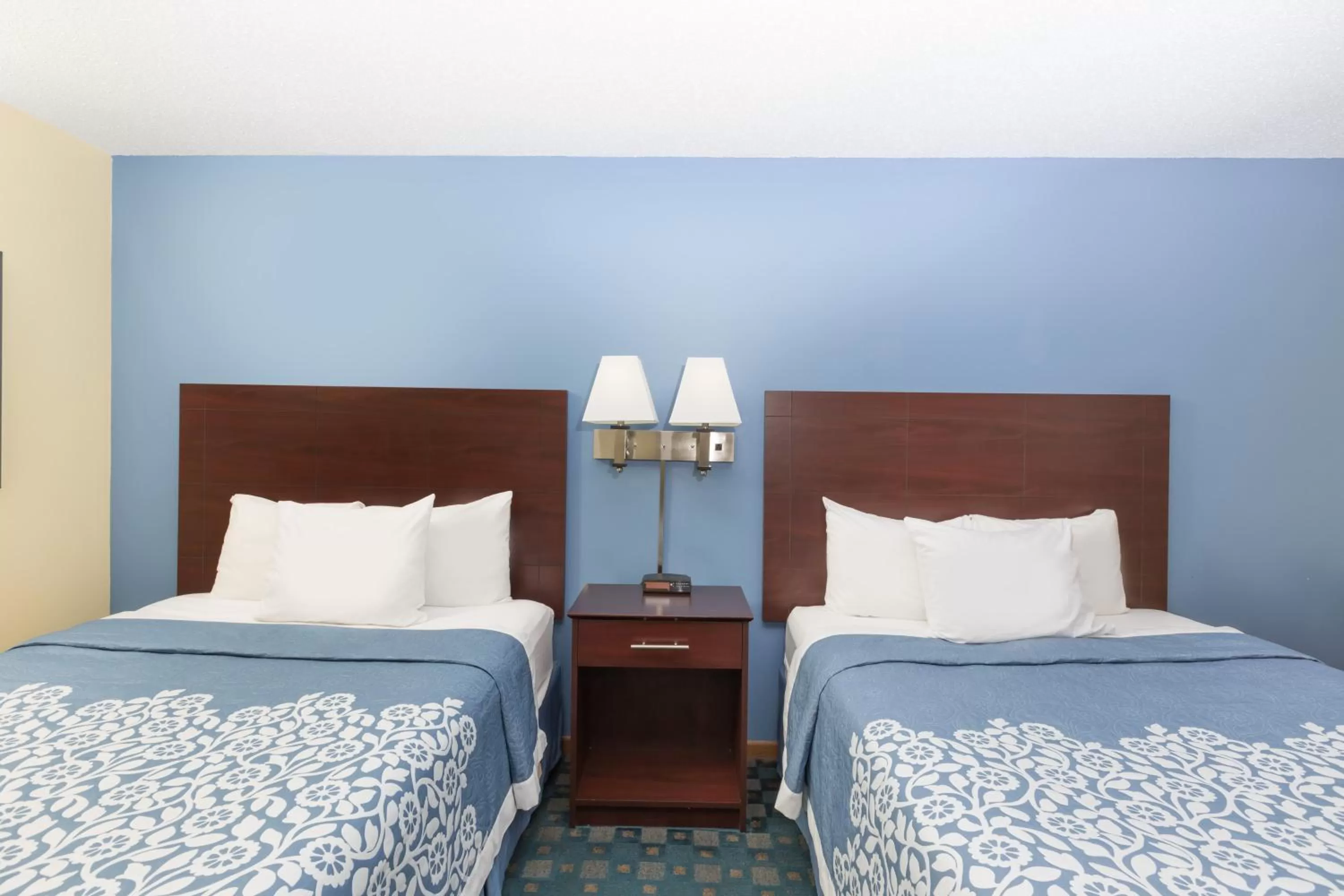 Photo of the whole room, Bed in Days Inn by Wyndham Sioux City