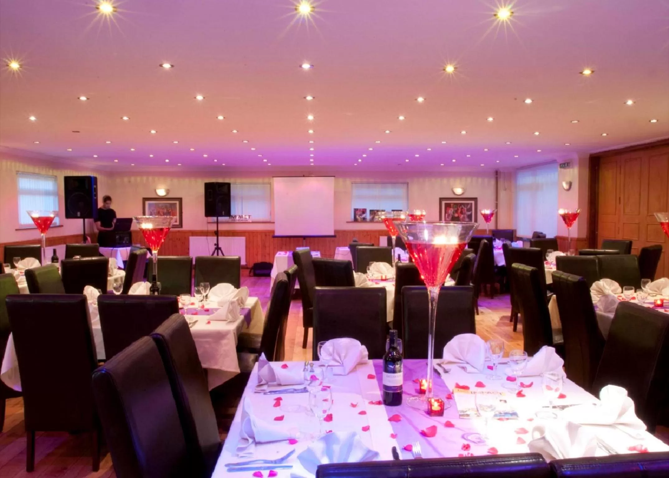 Restaurant/places to eat in Haveli Hotel