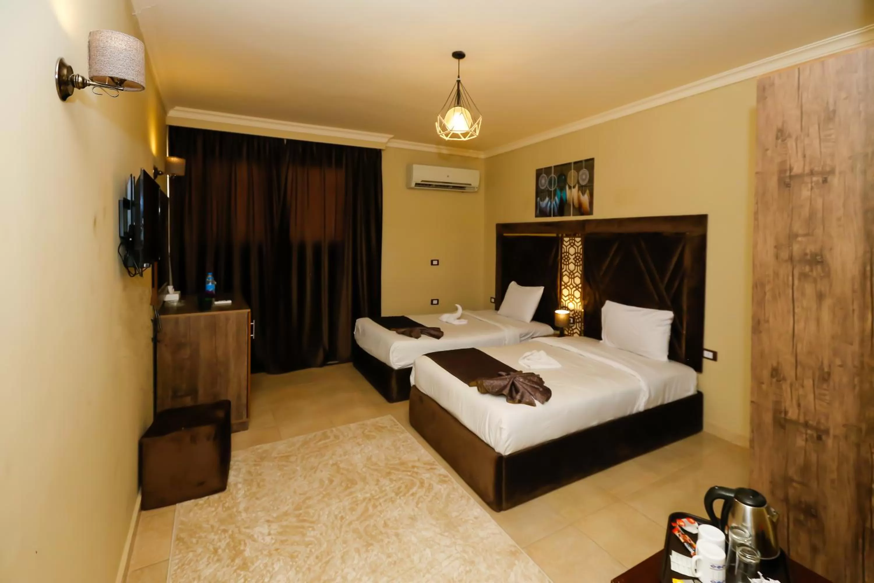 Bed in King Cheops Inn - Pyramid View