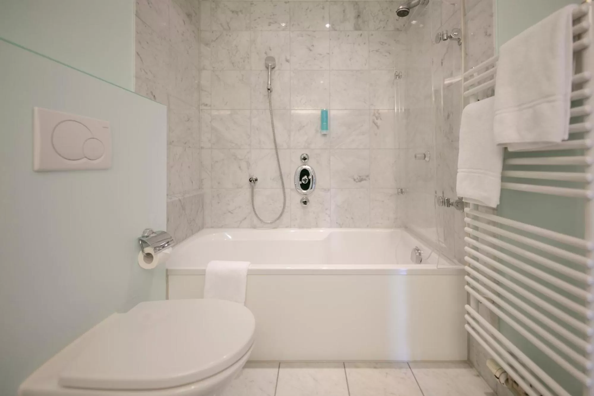 Photo of the whole room in Hotel Sailer