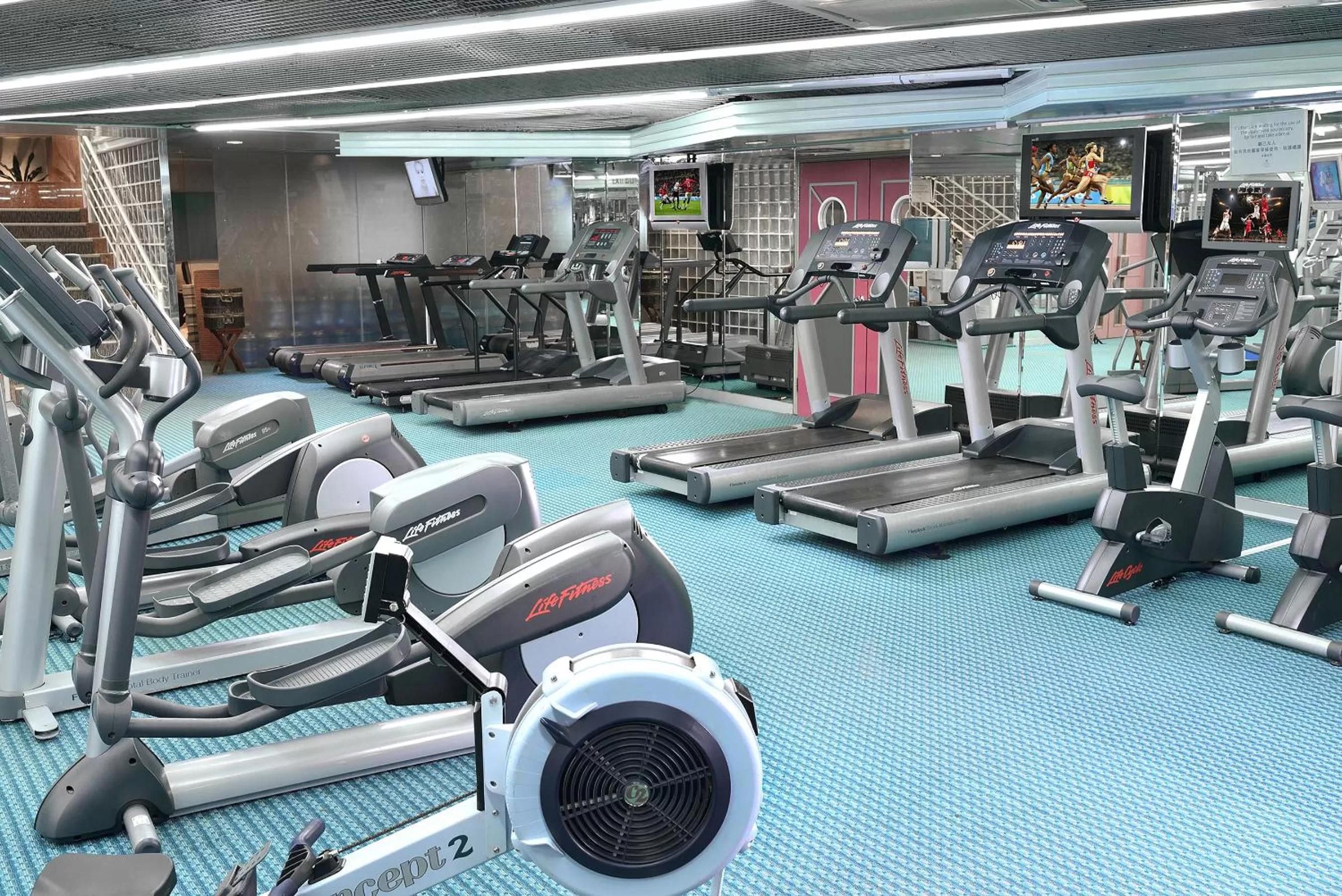 Fitness centre/facilities in Regal Riverside Hotel