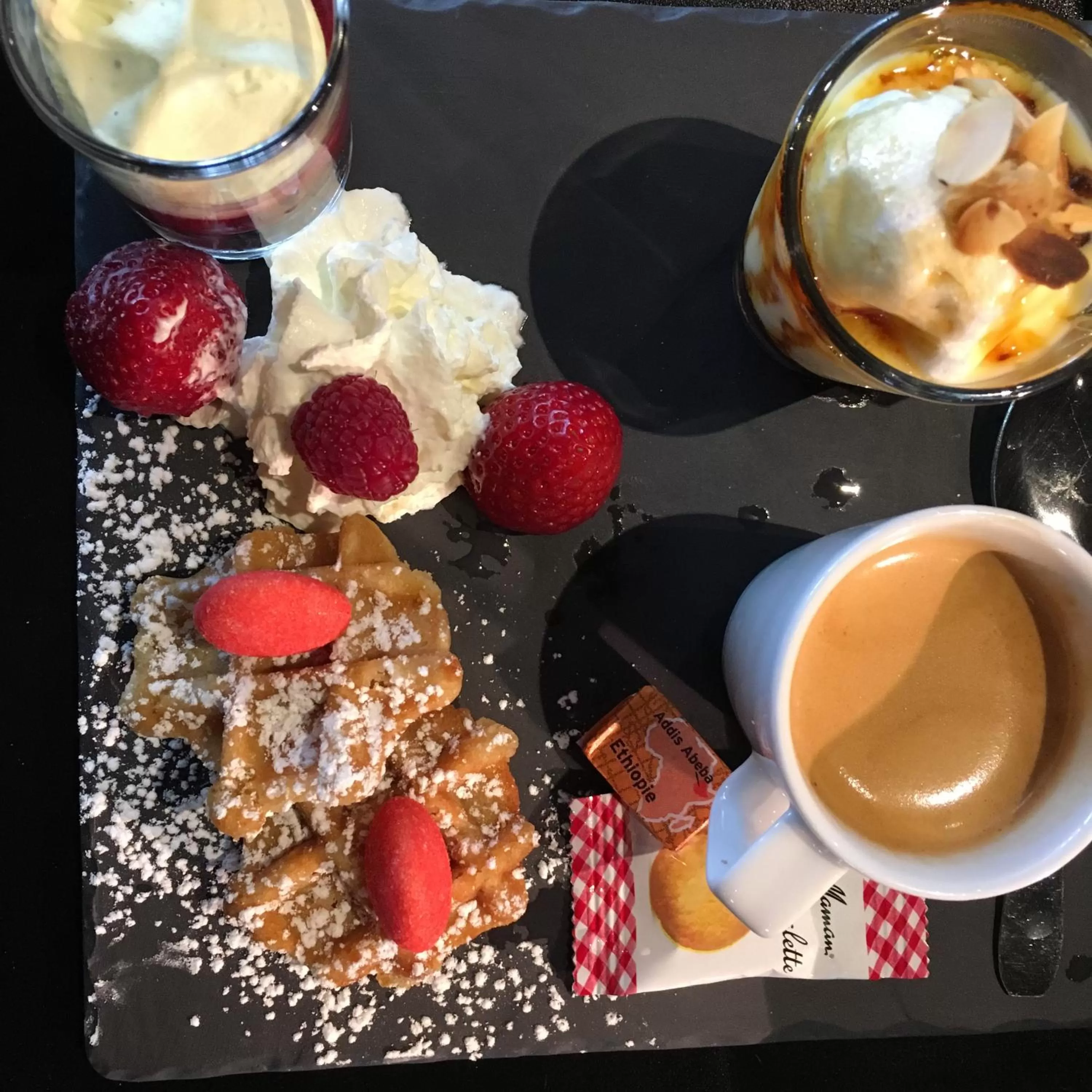 Restaurant/places to eat in Campanile Lille Euralille