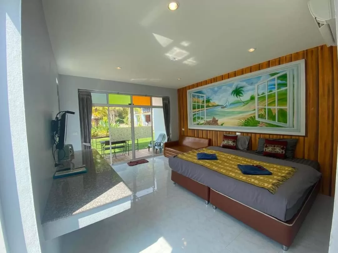 Bed in Khaosok Rainforest Resort