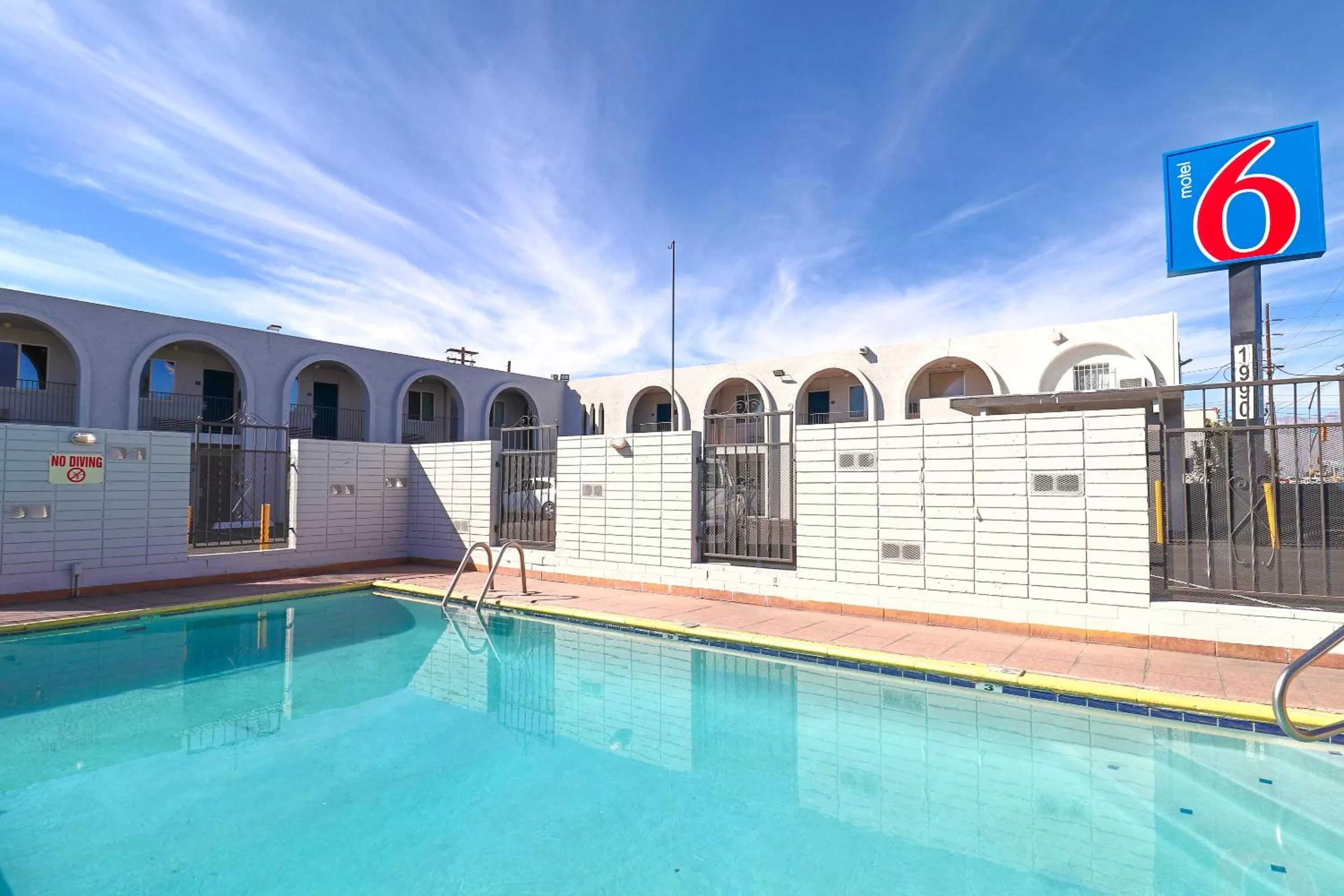 Swimming pool in Motel 6 Tucson, AZ - East Williams Center