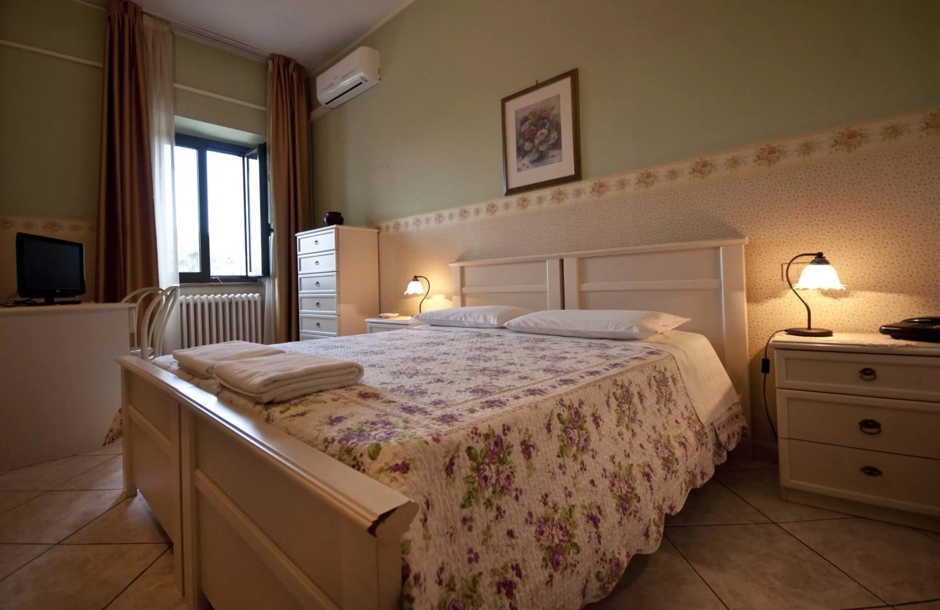 Bedroom, Bed in Hotel La Villa