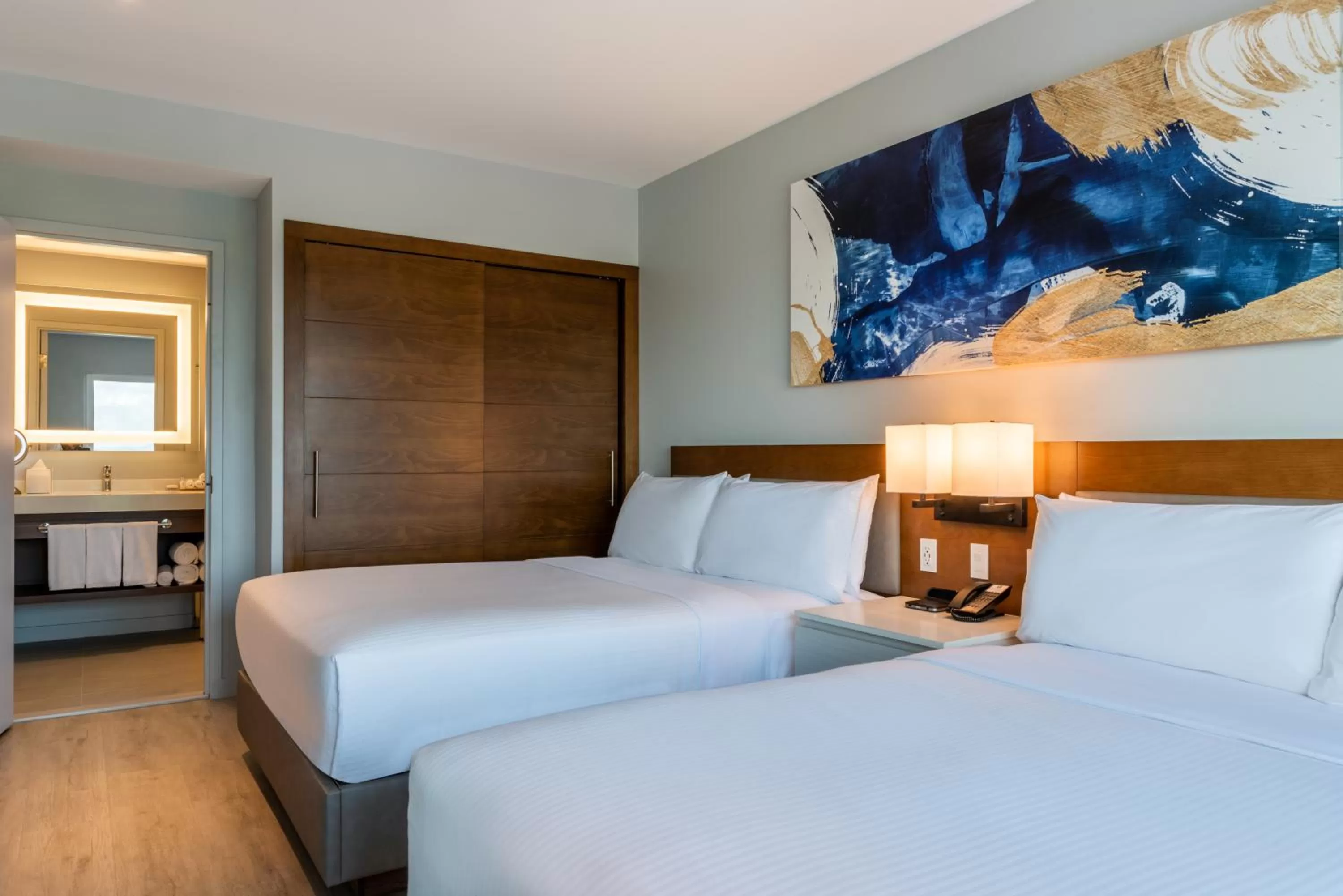 Bedroom, Bed in Embassy Suites By Hilton Aruba Beach Resort