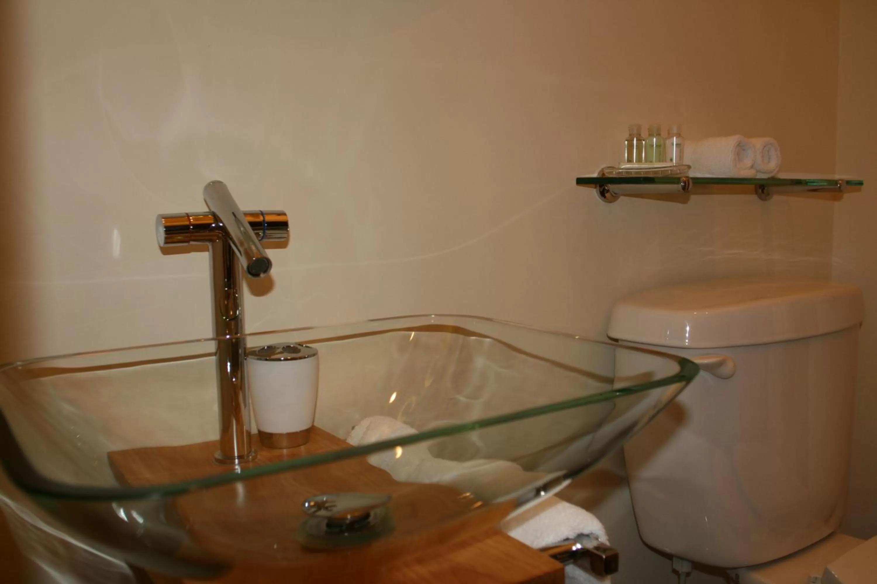 Bathroom in Canyon Ridge Lodge